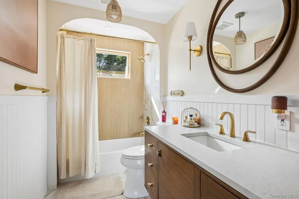 68 Lincoln Avenue, Islip, NY, 4 Bedrooms Bedrooms, 9 Rooms Rooms,2 BathroomsBathrooms,Residential,For Rent,Lincoln,0,1041069 68 Lincoln Avenue, Islip, NY, 4 Bedrooms Bedrooms, 9 Rooms Rooms,2 BathroomsBathrooms,Residential,For Rent,Lincoln,0,1041069