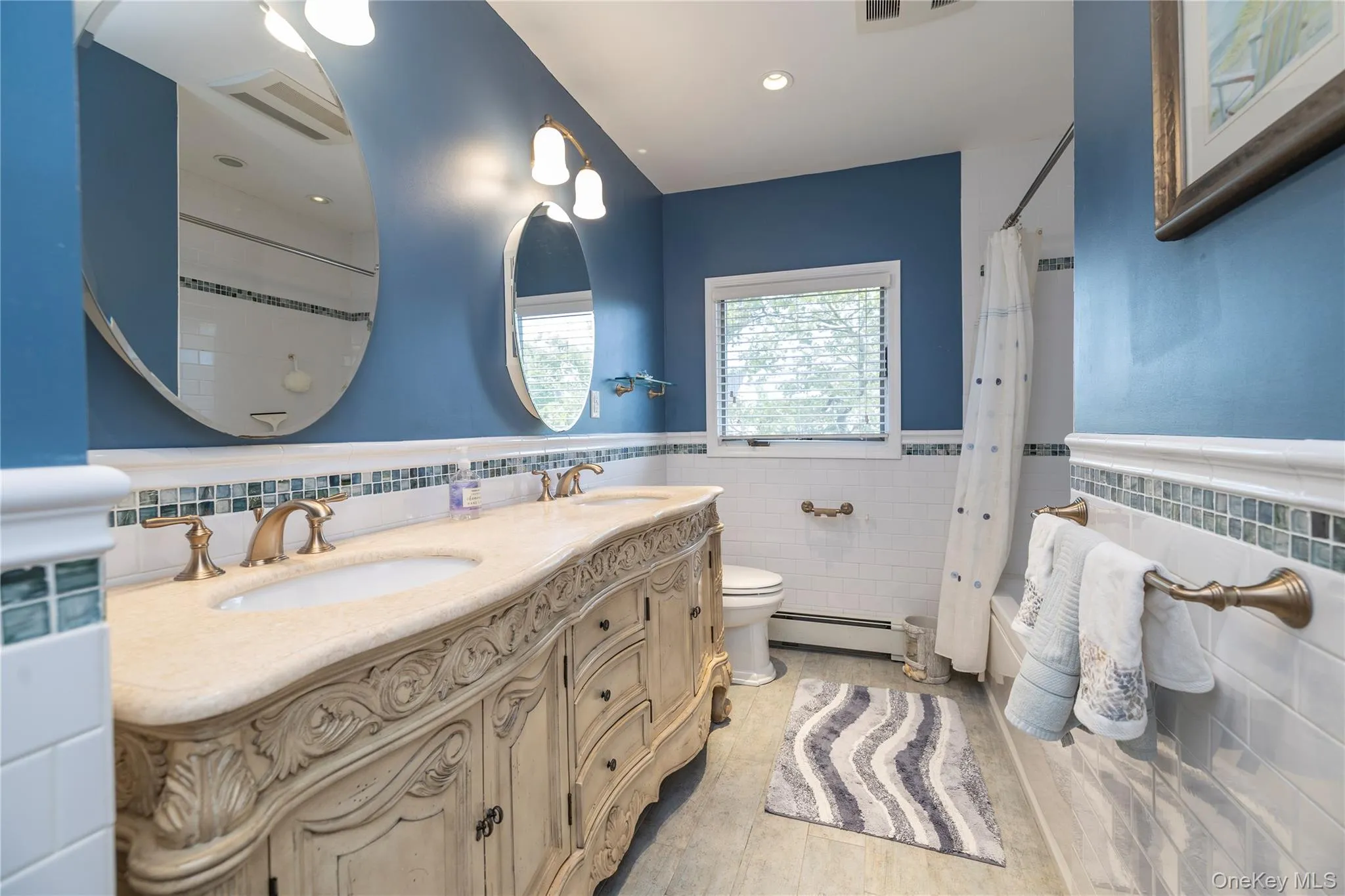 Full Bath Full Bath
