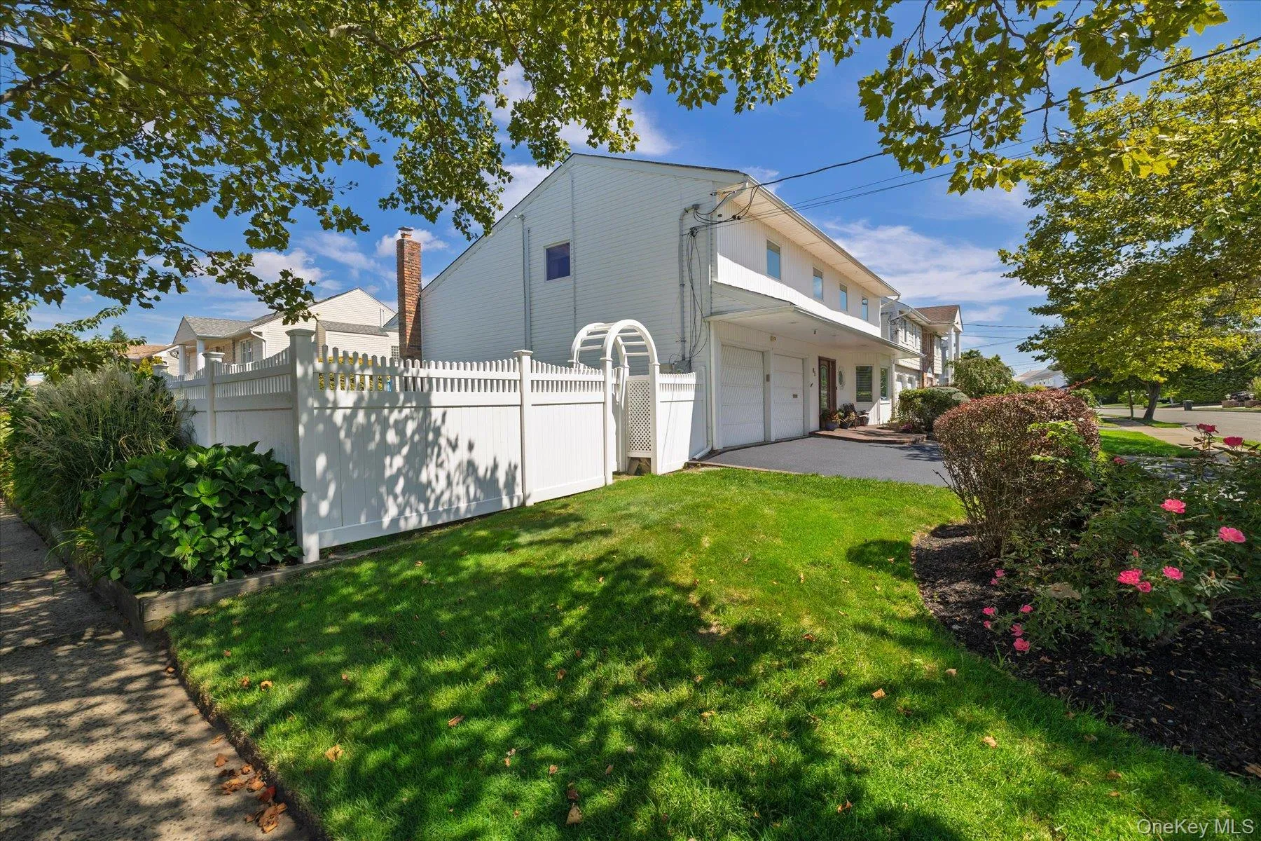 85 Jeffery Lane, Hempstead, NY, 4 Bedrooms Bedrooms, 9 Rooms Rooms,2 BathroomsBathrooms,Residential,For Rent,Jeffery,0,1041070 85 Jeffery Lane, Hempstead, NY, 4 Bedrooms Bedrooms, 9 Rooms Rooms,2 BathroomsBathrooms,Residential,For Rent,Jeffery,0,1041070