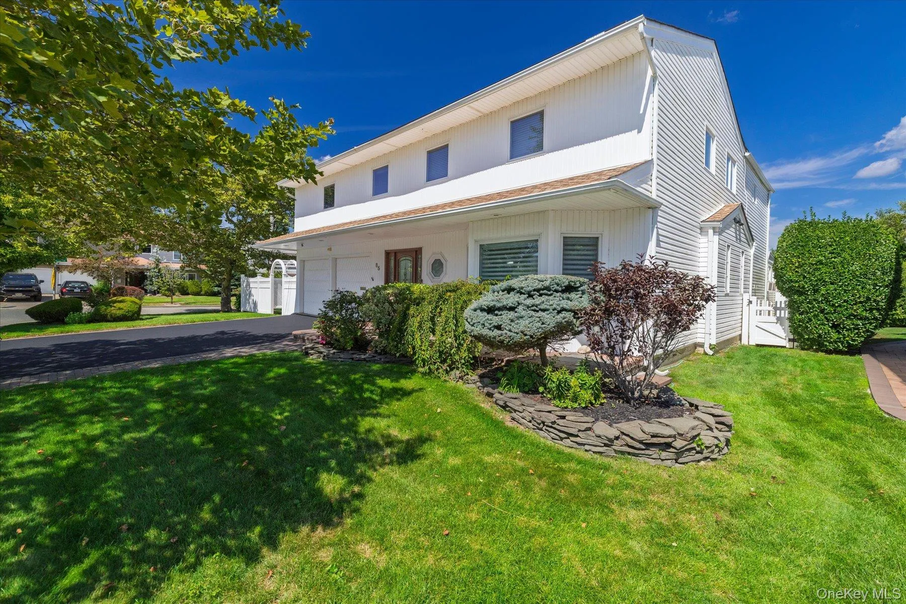 85 Jeffery Lane, Hempstead, NY, 4 Bedrooms Bedrooms, 9 Rooms Rooms,2 BathroomsBathrooms,Residential,For Rent,Jeffery,0,1041070 85 Jeffery Lane, Hempstead, NY, 4 Bedrooms Bedrooms, 9 Rooms Rooms,2 BathroomsBathrooms,Residential,For Rent,Jeffery,0,1041070