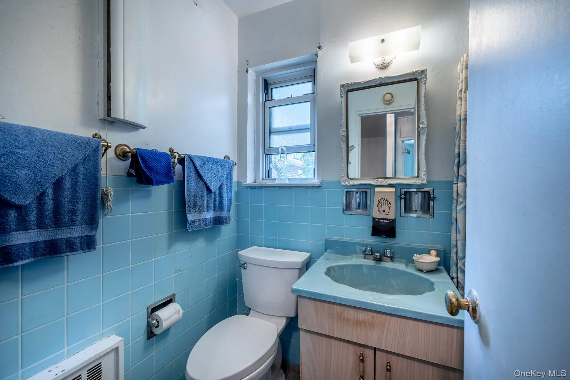 Bathroom Bathroom