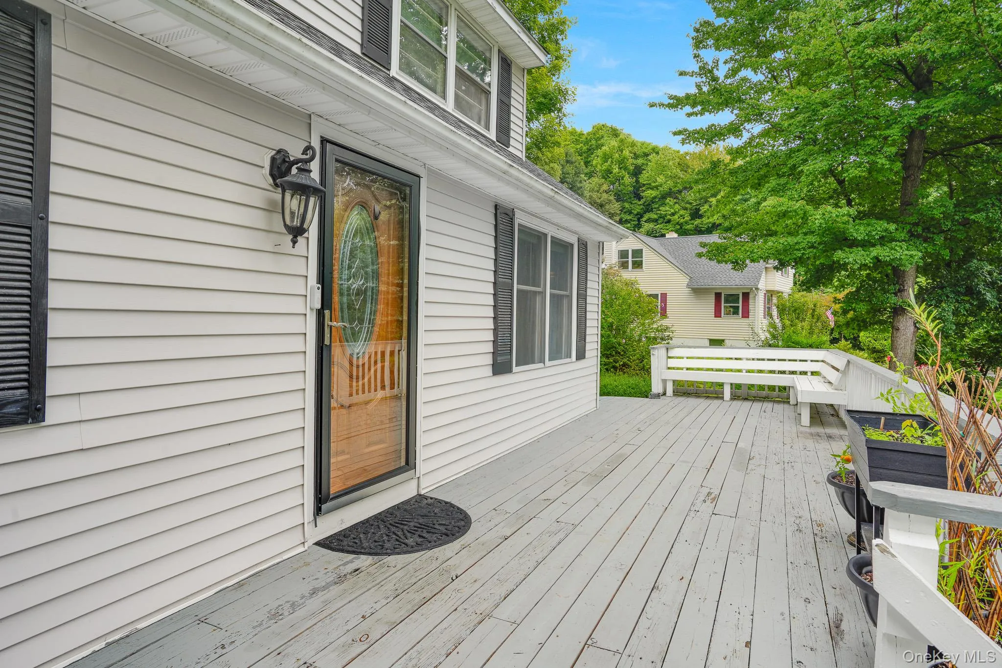 Front entrance deck. Front entrance deck.