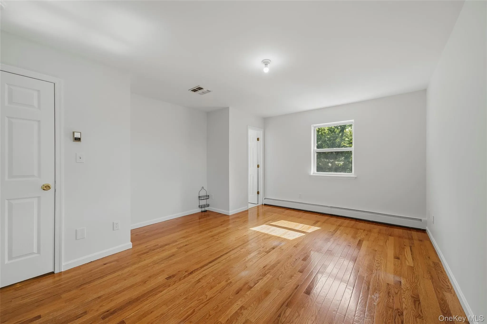 35 Cunningham, Monroe, NY, 4 Bedrooms Bedrooms, 9 Rooms Rooms,2 BathroomsBathrooms,Residential Lease,For Rent,Cunningham,0,1041076 35 Cunningham, Monroe, NY, 4 Bedrooms Bedrooms, 9 Rooms Rooms,2 BathroomsBathrooms,Residential Lease,For Rent,Cunningham,0,1041076