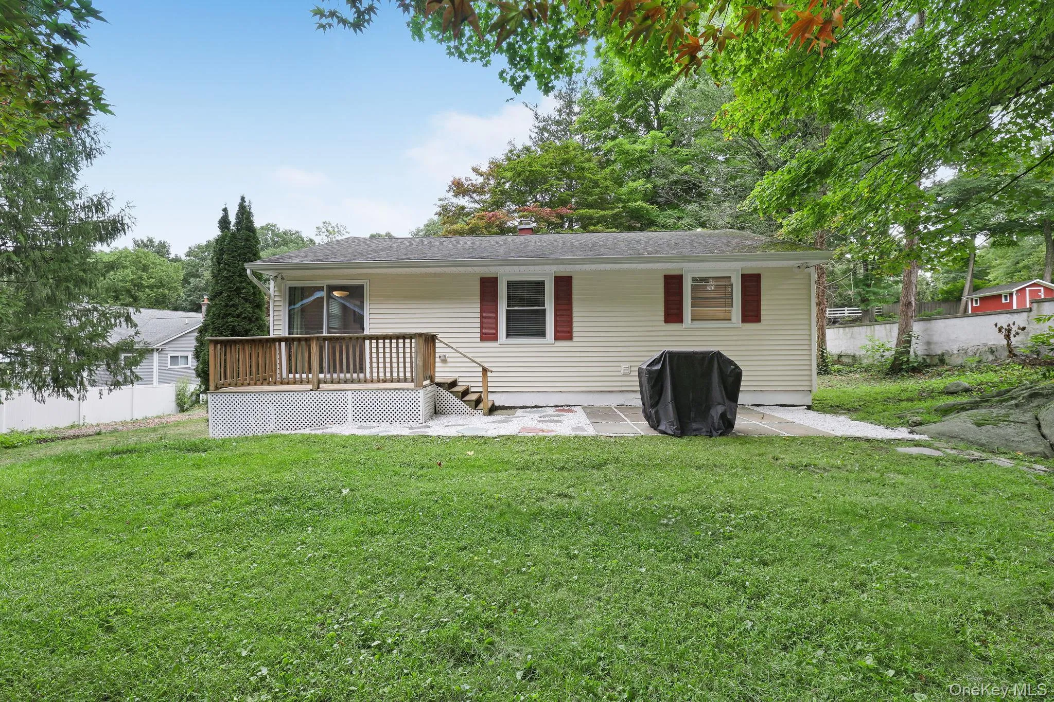 Lush Back Lawn Lush Back Lawn