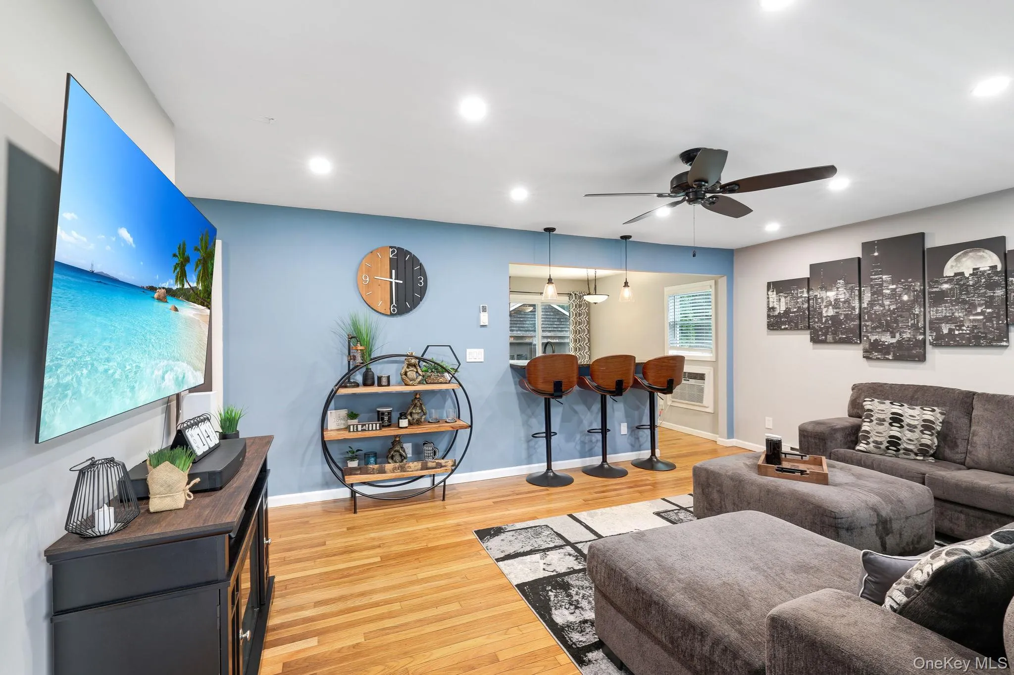 Enter into the Living Room which Flows Directly into the Kitchen Enter into the Living Room which Flows Directly into the Kitchen