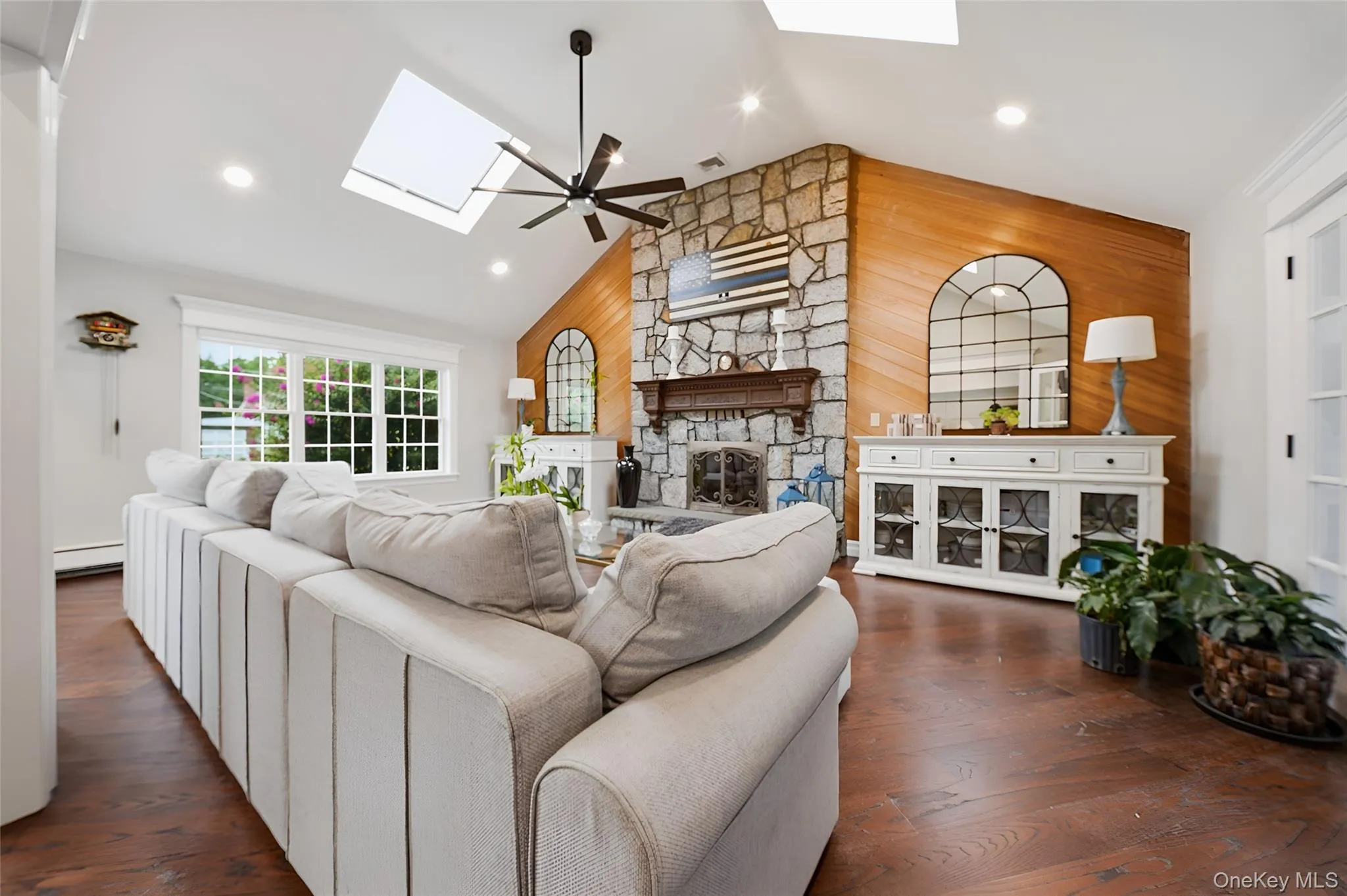 5 Renee Place, Oyster Bay, NY, 5 Bedrooms Bedrooms, 10 Rooms Rooms,2 BathroomsBathrooms,Residential,For Rent,Renee,0,1041078 5 Renee Place, Oyster Bay, NY, 5 Bedrooms Bedrooms, 10 Rooms Rooms,2 BathroomsBathrooms,Residential,For Rent,Renee,0,1041078