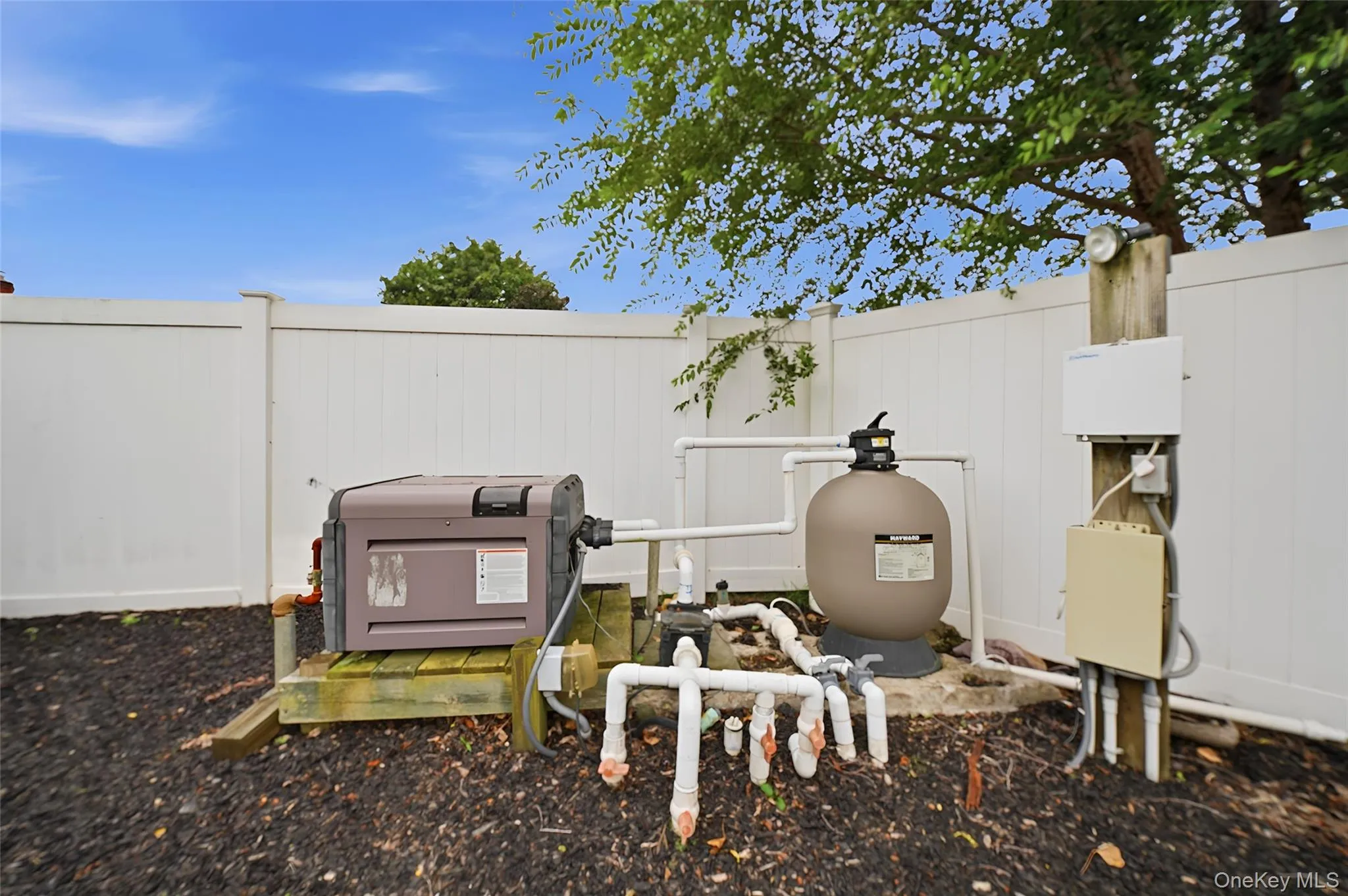 5 Renee Place, Oyster Bay, NY, 5 Bedrooms Bedrooms, 10 Rooms Rooms,2 BathroomsBathrooms,Residential,For Rent,Renee,0,1041078 5 Renee Place, Oyster Bay, NY, 5 Bedrooms Bedrooms, 10 Rooms Rooms,2 BathroomsBathrooms,Residential,For Rent,Renee,0,1041078