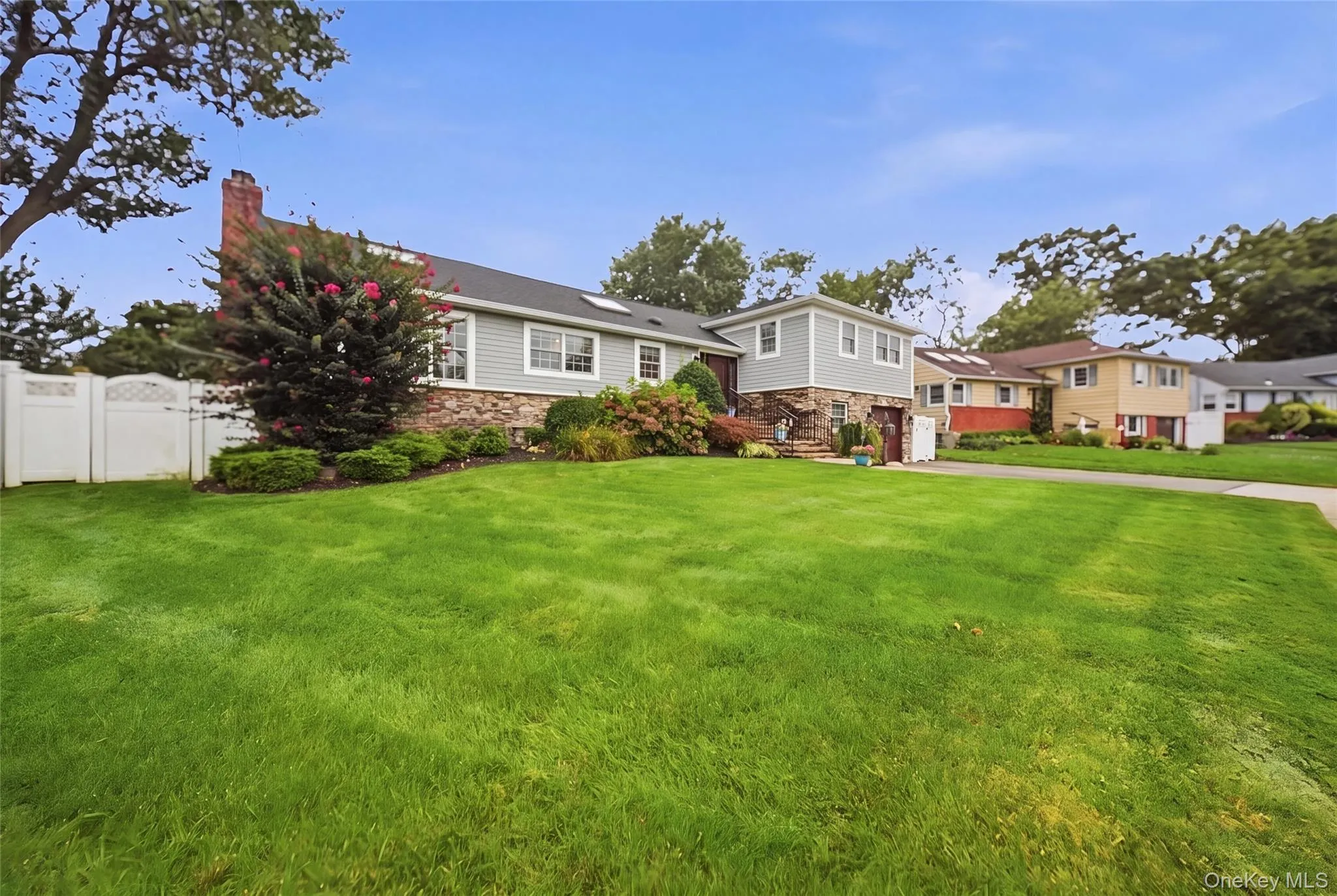 5 Renee Place, Oyster Bay, NY, 5 Bedrooms Bedrooms, 10 Rooms Rooms,2 BathroomsBathrooms,Residential,For Rent,Renee,0,1041078 5 Renee Place, Oyster Bay, NY, 5 Bedrooms Bedrooms, 10 Rooms Rooms,2 BathroomsBathrooms,Residential,For Rent,Renee,0,1041078