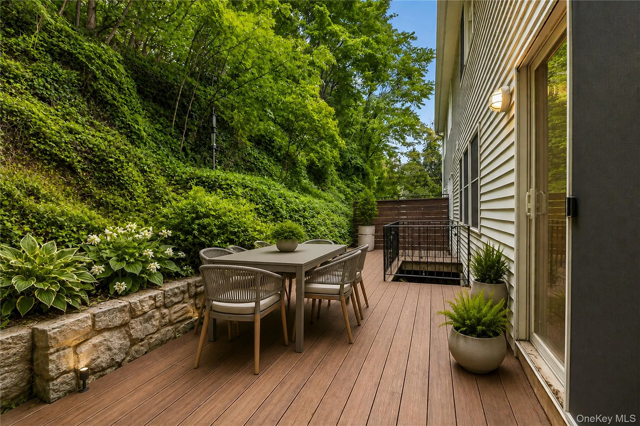 Deck Deck