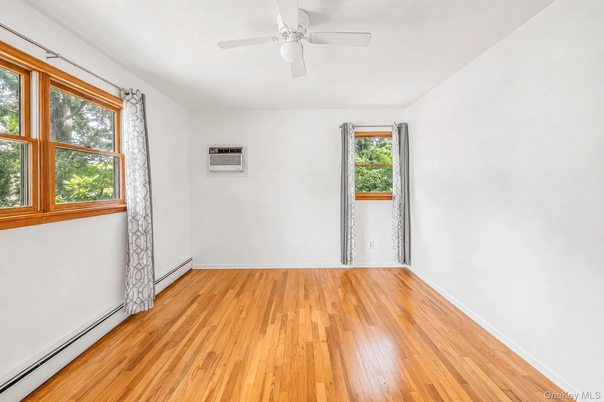 96 Oak street, Brookhaven, NY, 4 Bedrooms Bedrooms, 7 Rooms Rooms,2 BathroomsBathrooms,Residential,For Rent,Oak street,0,1041087 96 Oak street, Brookhaven, NY, 4 Bedrooms Bedrooms, 7 Rooms Rooms,2 BathroomsBathrooms,Residential,For Rent,Oak street,0,1041087