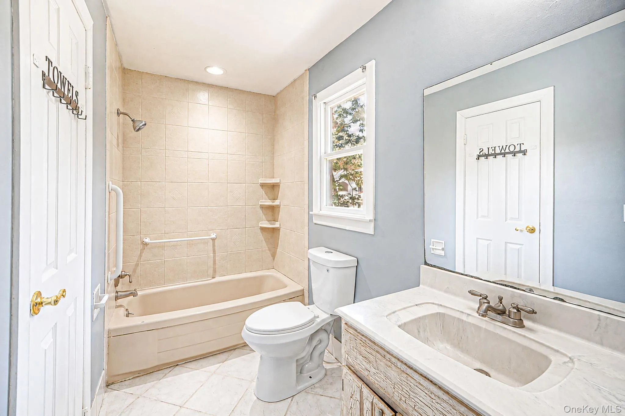 96 Oak street, Brookhaven, NY, 4 Bedrooms Bedrooms, 7 Rooms Rooms,2 BathroomsBathrooms,Residential,For Rent,Oak street,0,1041087 96 Oak street, Brookhaven, NY, 4 Bedrooms Bedrooms, 7 Rooms Rooms,2 BathroomsBathrooms,Residential,For Rent,Oak street,0,1041087