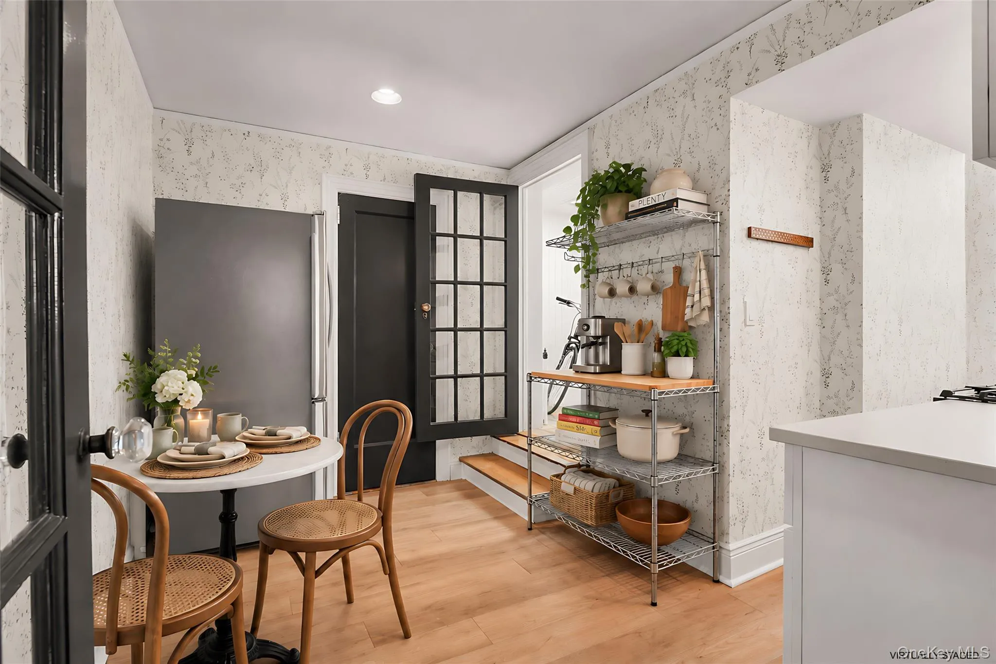 17 Chatsworth Avenue, Mamaroneck, NY, 1 Bedroom Bedrooms, 3 Rooms Rooms,1 BathroomBathrooms,Residential,For Rent,Chatsworth,0,1041092 17 Chatsworth Avenue, Mamaroneck, NY, 1 Bedroom Bedrooms, 3 Rooms Rooms,1 BathroomBathrooms,Residential,For Rent,Chatsworth,0,1041092