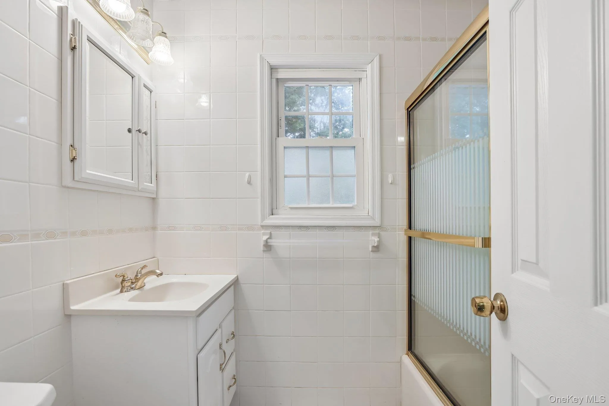 1 Marion Court, Clarkstown, NY, 4 Bedrooms Bedrooms, 8 Rooms Rooms,2 BathroomsBathrooms,Residential,For Rent,Marion,0,1041094 1 Marion Court, Clarkstown, NY, 4 Bedrooms Bedrooms, 8 Rooms Rooms,2 BathroomsBathrooms,Residential,For Rent,Marion,0,1041094