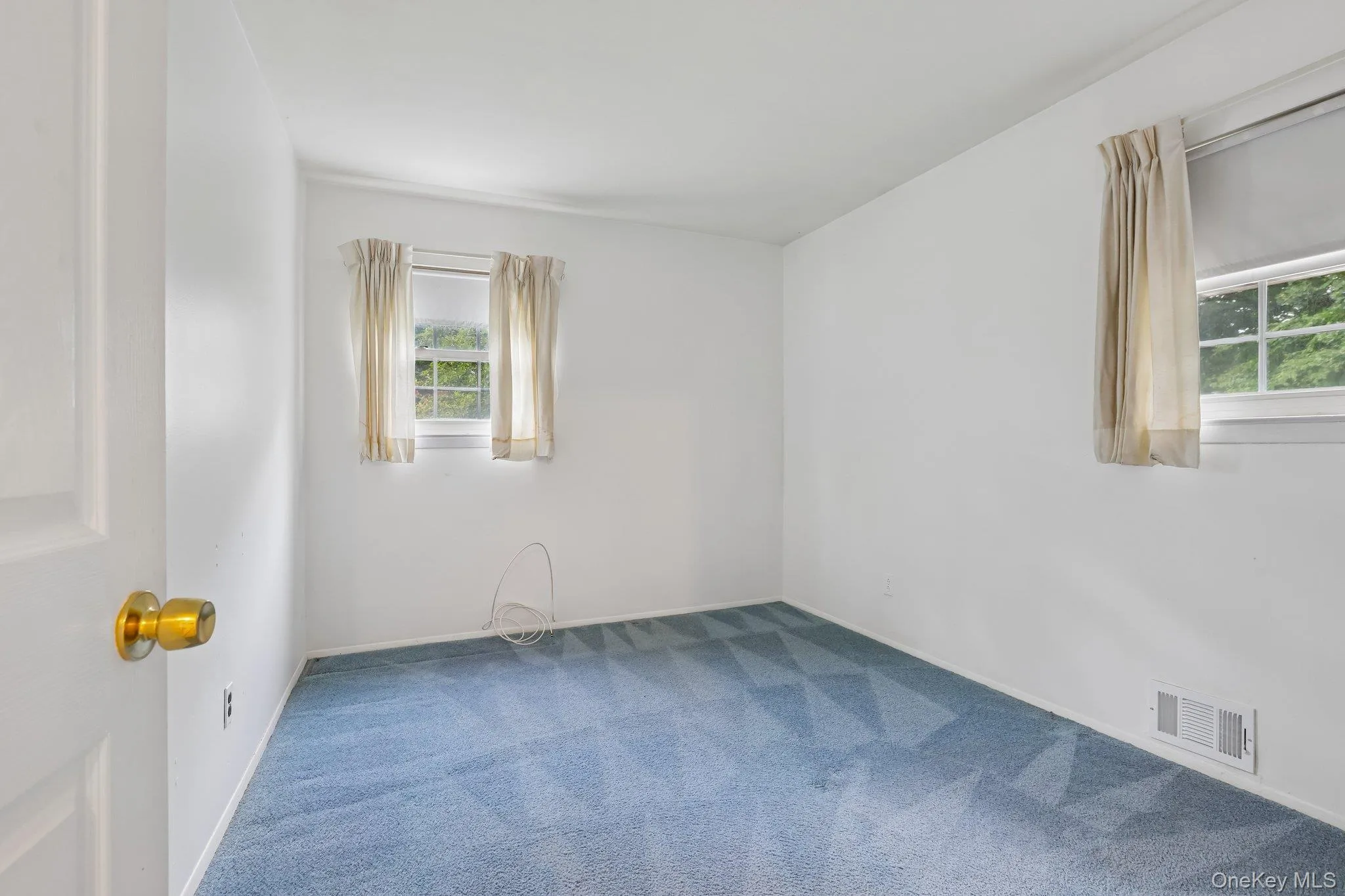 1 Marion Court, Clarkstown, NY, 4 Bedrooms Bedrooms, 8 Rooms Rooms,2 BathroomsBathrooms,Residential,For Rent,Marion,0,1041094 1 Marion Court, Clarkstown, NY, 4 Bedrooms Bedrooms, 8 Rooms Rooms,2 BathroomsBathrooms,Residential,For Rent,Marion,0,1041094