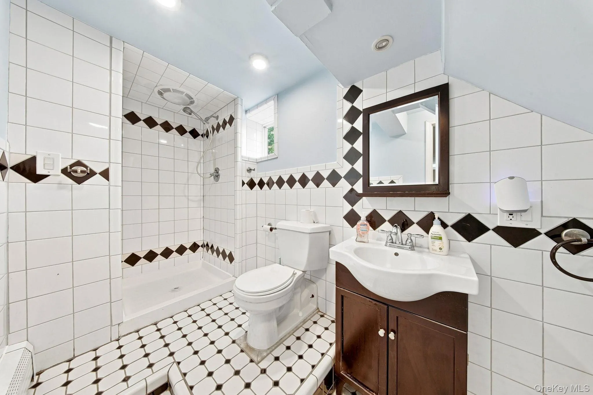 53 Woods Road, Greenville, NY, 5 Bedrooms Bedrooms, 11 Rooms Rooms,3 BathroomsBathrooms,Residential,For Rent,Woods,0,1041097 53 Woods Road, Greenville, NY, 5 Bedrooms Bedrooms, 11 Rooms Rooms,3 BathroomsBathrooms,Residential,For Rent,Woods,0,1041097