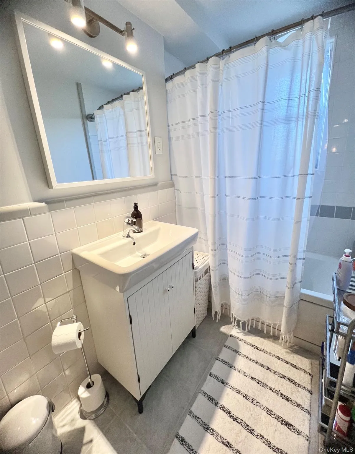 104 Village Avenue, Hempstead, NY, 1 Bedroom Bedrooms, 3 Rooms Rooms,1 BathroomBathrooms,Residential,For Rent,Village,0,1041107 104 Village Avenue, Hempstead, NY, 1 Bedroom Bedrooms, 3 Rooms Rooms,1 BathroomBathrooms,Residential,For Rent,Village,0,1041107