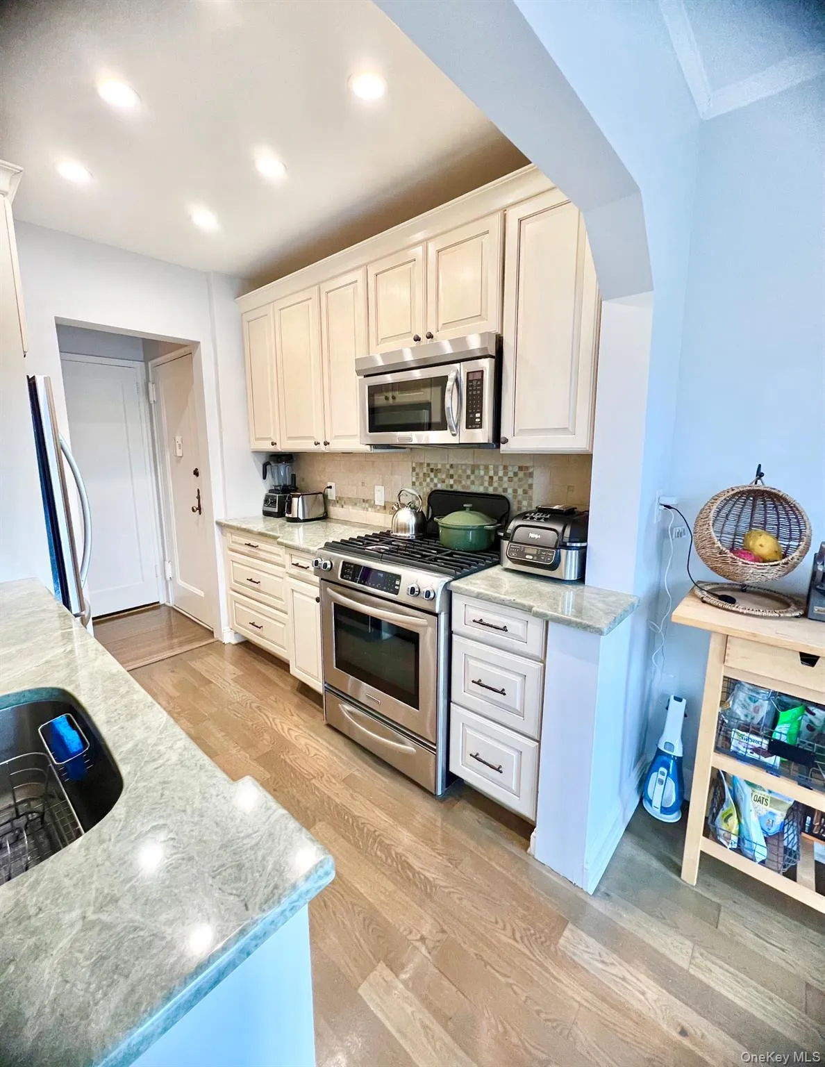 104 Village Avenue, Hempstead, NY, 1 Bedroom Bedrooms, 3 Rooms Rooms,1 BathroomBathrooms,Residential,For Rent,Village,0,1041107 104 Village Avenue, Hempstead, NY, 1 Bedroom Bedrooms, 3 Rooms Rooms,1 BathroomBathrooms,Residential,For Rent,Village,0,1041107