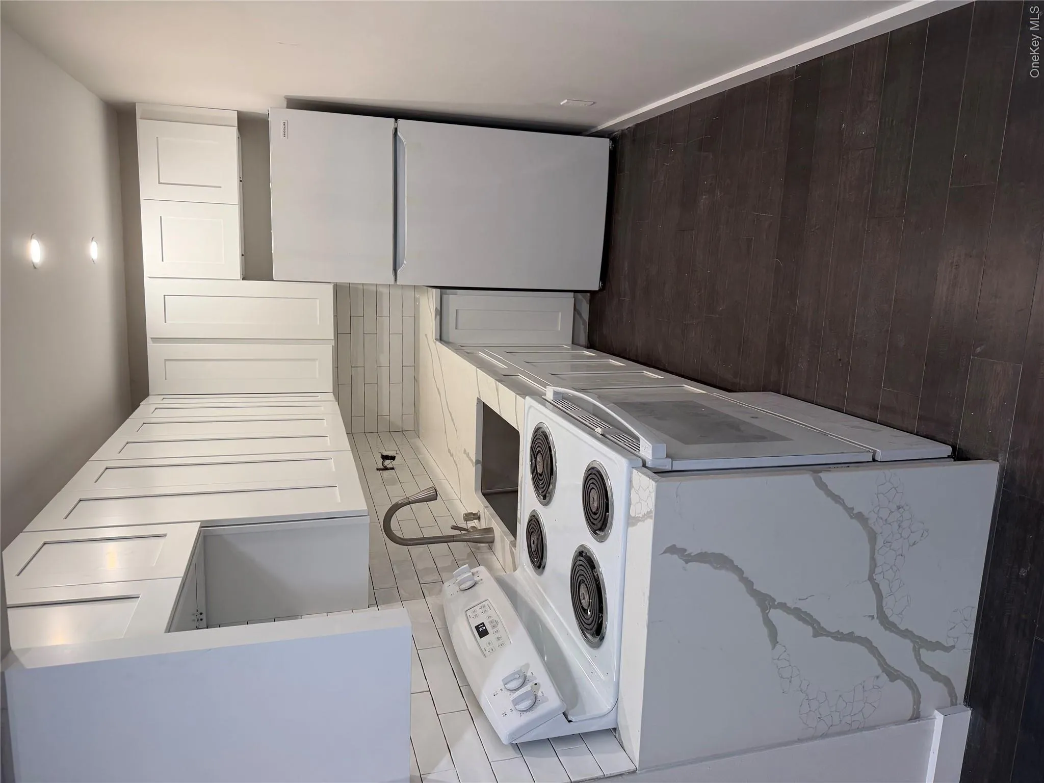 99-105 Hoffman Avenue, Babylon, NY, 1 Bedroom Bedrooms, 3 Rooms Rooms,1 BathroomBathrooms,Residential Lease,For Rent,Hoffman,0,1041108 99-105 Hoffman Avenue, Babylon, NY, 1 Bedroom Bedrooms, 3 Rooms Rooms,1 BathroomBathrooms,Residential Lease,For Rent,Hoffman,0,1041108