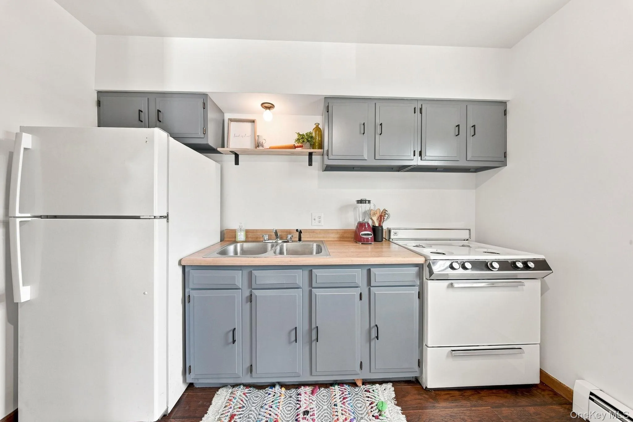 256 Cottage Street, Middletown, NY, 3 Bedrooms Bedrooms, 7 Rooms Rooms,1 BathroomBathrooms,Residential,For Rent,Cottage,0,1041109 256 Cottage Street, Middletown, NY, 3 Bedrooms Bedrooms, 7 Rooms Rooms,1 BathroomBathrooms,Residential,For Rent,Cottage,0,1041109