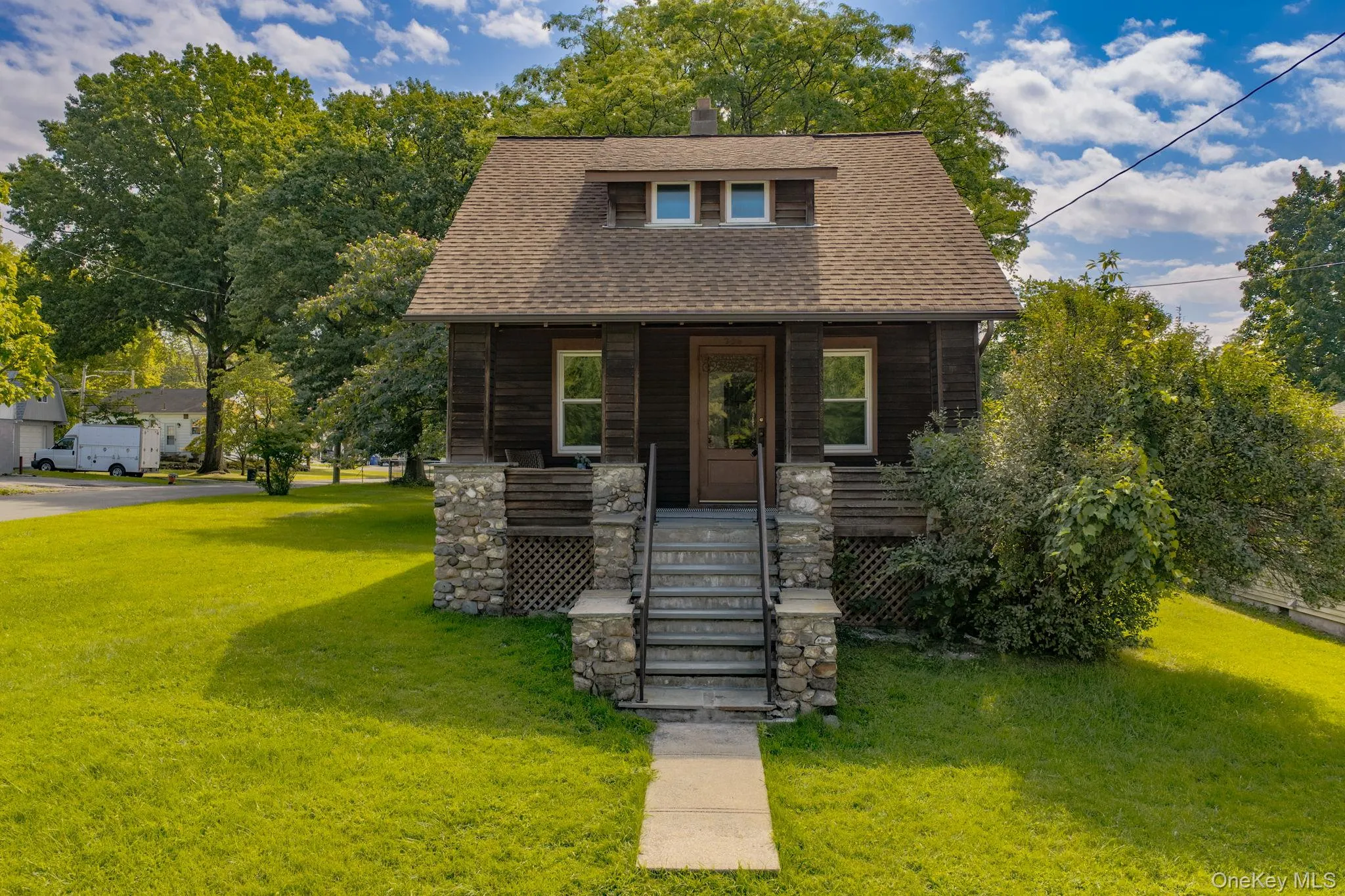 256 Cottage Street, Middletown, NY, 3 Bedrooms Bedrooms, 7 Rooms Rooms,1 BathroomBathrooms,Residential,For Rent,Cottage,0,1041109 256 Cottage Street, Middletown, NY, 3 Bedrooms Bedrooms, 7 Rooms Rooms,1 BathroomBathrooms,Residential,For Rent,Cottage,0,1041109