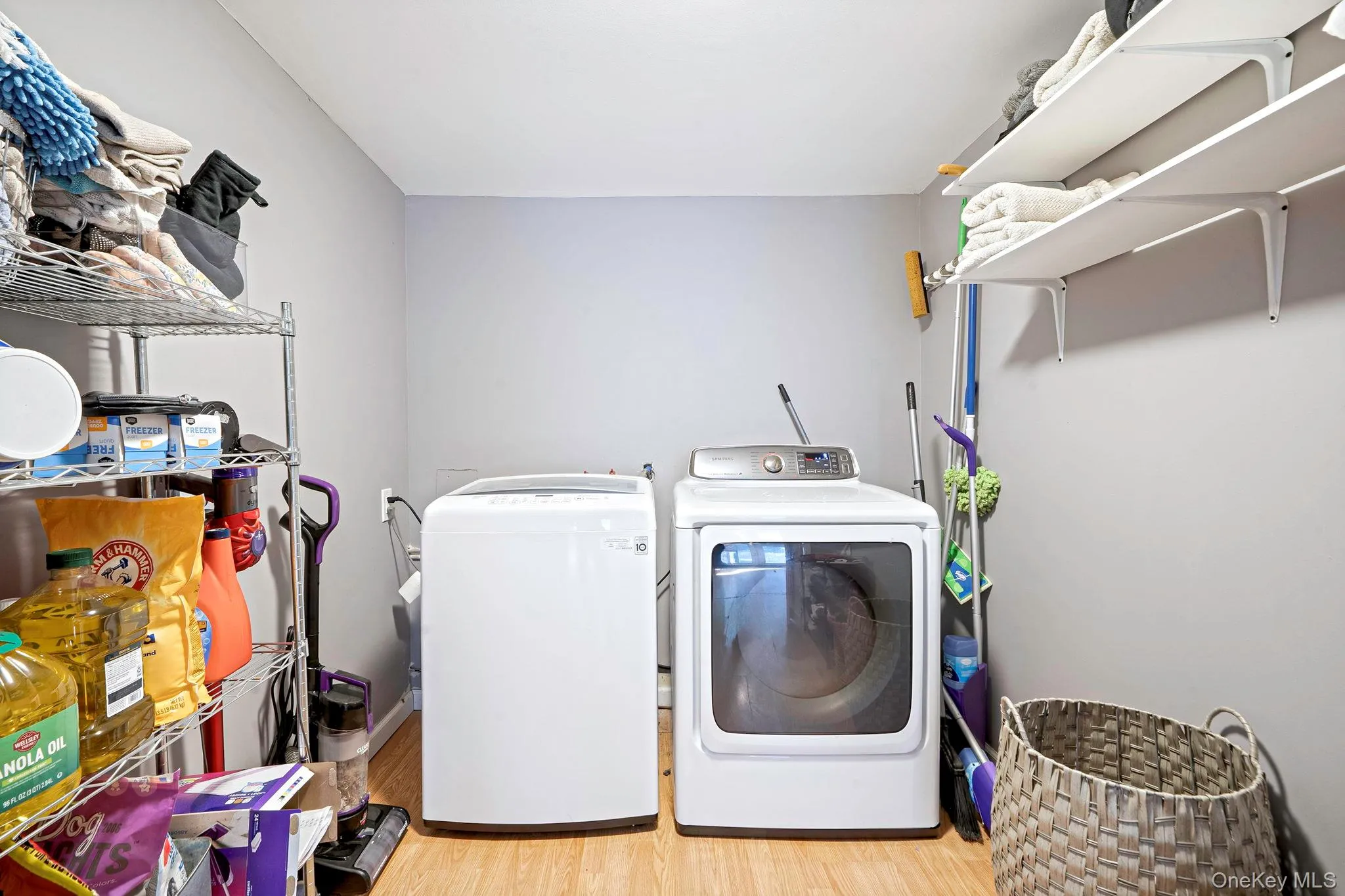 187 Oak Street, Brookhaven, NY, 4 Bedrooms Bedrooms, 10 Rooms Rooms,3 BathroomsBathrooms,Residential,For Rent,Oak,0,1041110 187 Oak Street, Brookhaven, NY, 4 Bedrooms Bedrooms, 10 Rooms Rooms,3 BathroomsBathrooms,Residential,For Rent,Oak,0,1041110