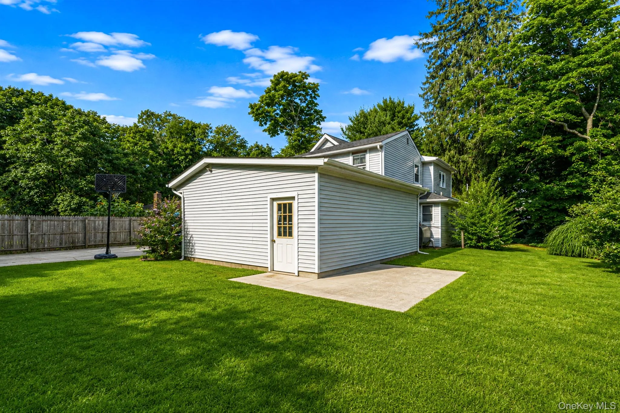 187 Oak Street, Brookhaven, NY, 4 Bedrooms Bedrooms, 10 Rooms Rooms,3 BathroomsBathrooms,Residential,For Rent,Oak,0,1041110 187 Oak Street, Brookhaven, NY, 4 Bedrooms Bedrooms, 10 Rooms Rooms,3 BathroomsBathrooms,Residential,For Rent,Oak,0,1041110