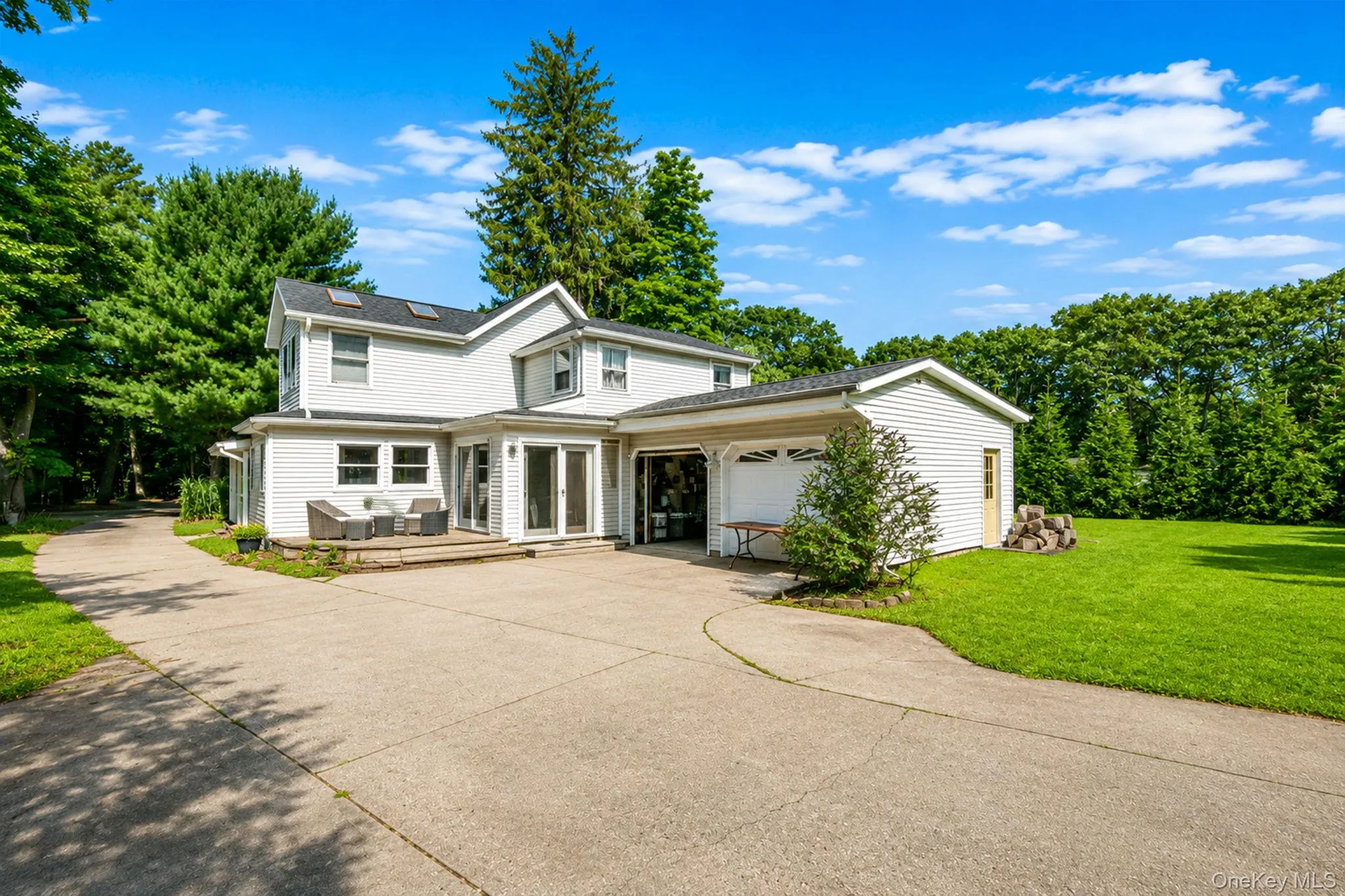 187 Oak Street, Brookhaven, NY, 4 Bedrooms Bedrooms, 10 Rooms Rooms,3 BathroomsBathrooms,Residential,For Rent,Oak,0,1041110 187 Oak Street, Brookhaven, NY, 4 Bedrooms Bedrooms, 10 Rooms Rooms,3 BathroomsBathrooms,Residential,For Rent,Oak,0,1041110