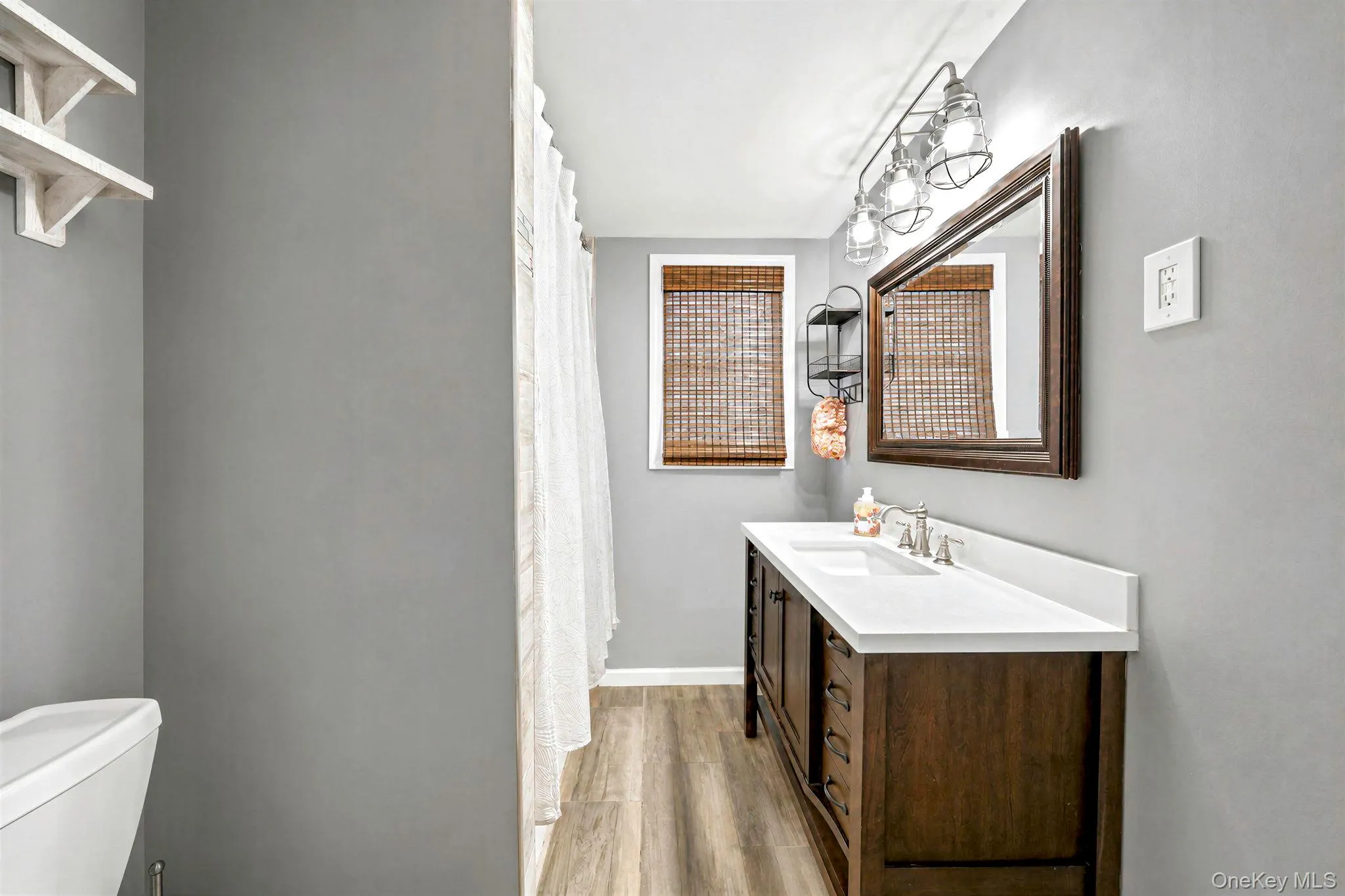 187 Oak Street, Brookhaven, NY, 4 Bedrooms Bedrooms, 10 Rooms Rooms,3 BathroomsBathrooms,Residential,For Rent,Oak,0,1041110 187 Oak Street, Brookhaven, NY, 4 Bedrooms Bedrooms, 10 Rooms Rooms,3 BathroomsBathrooms,Residential,For Rent,Oak,0,1041110