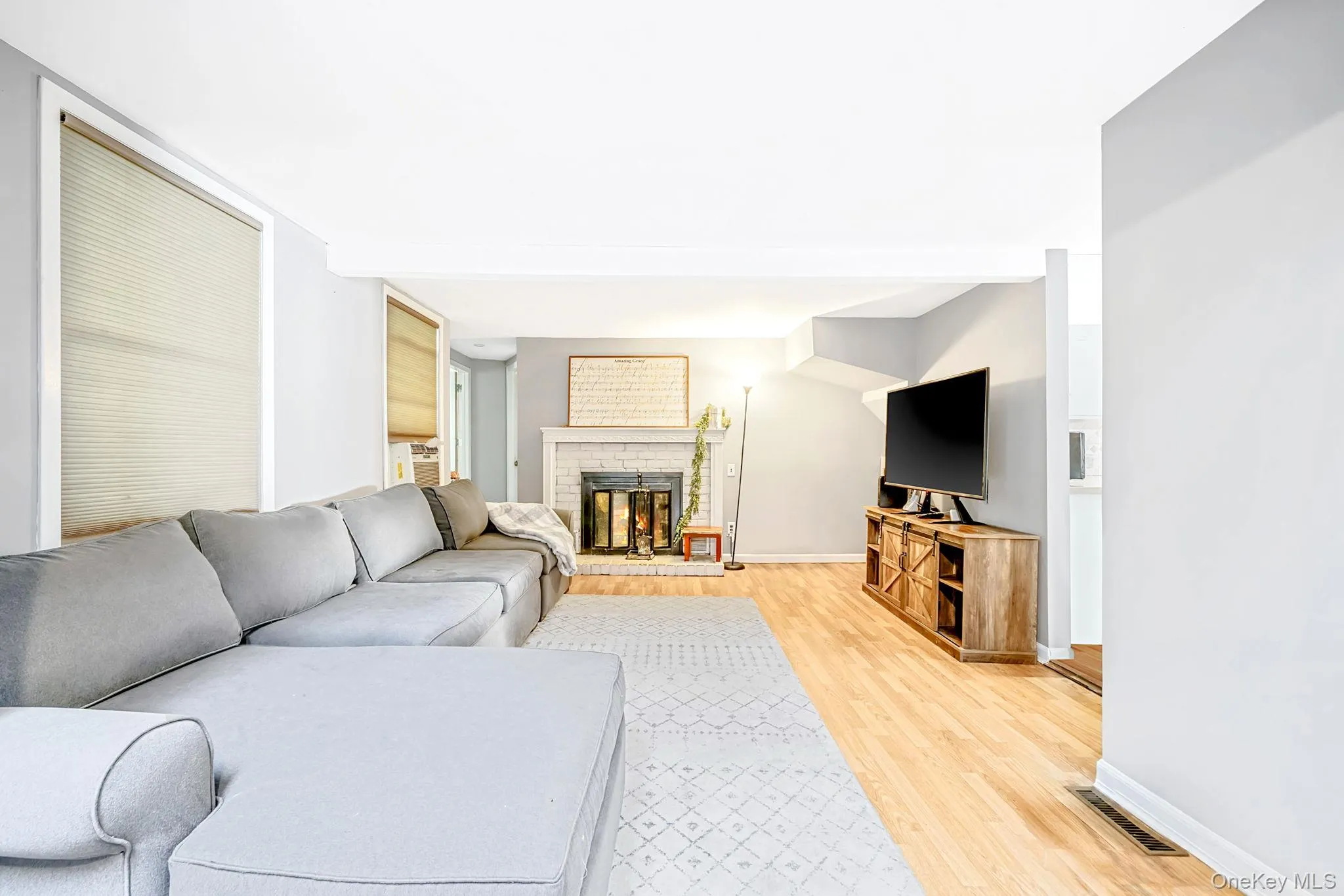 187 Oak Street, Brookhaven, NY, 4 Bedrooms Bedrooms, 10 Rooms Rooms,3 BathroomsBathrooms,Residential,For Rent,Oak,0,1041110 187 Oak Street, Brookhaven, NY, 4 Bedrooms Bedrooms, 10 Rooms Rooms,3 BathroomsBathrooms,Residential,For Rent,Oak,0,1041110