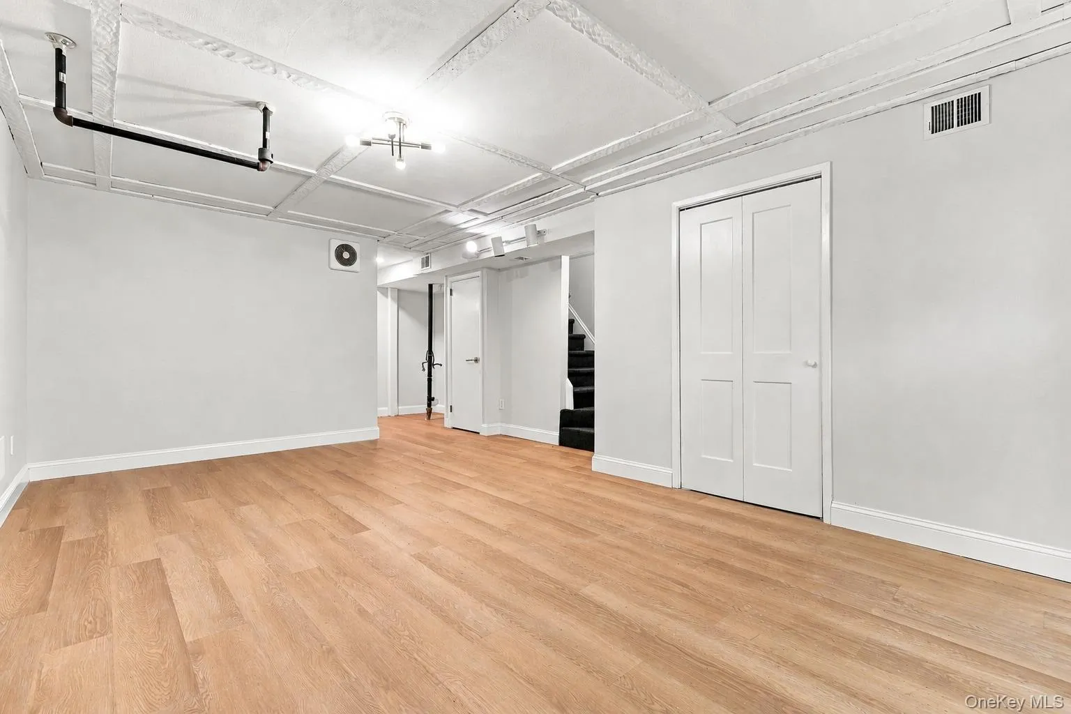 38 Heritage Drive, Clarkstown, NY, 3 Bedrooms Bedrooms, 7 Rooms Rooms,3 BathroomsBathrooms,Residential,For Rent,Heritage,0,1041113 38 Heritage Drive, Clarkstown, NY, 3 Bedrooms Bedrooms, 7 Rooms Rooms,3 BathroomsBathrooms,Residential,For Rent,Heritage,0,1041113