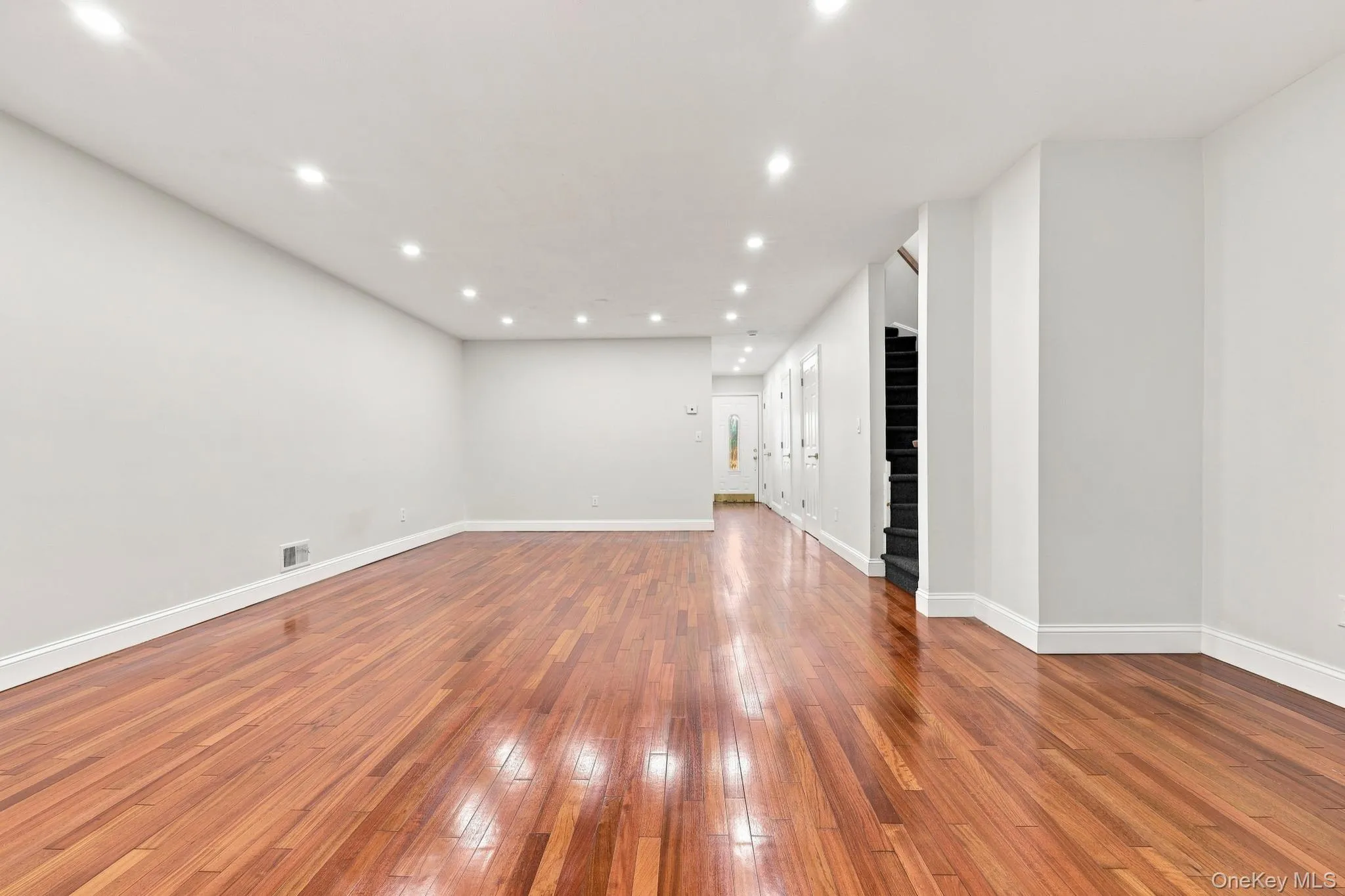 38 Heritage Drive, Clarkstown, NY, 3 Bedrooms Bedrooms, 7 Rooms Rooms,3 BathroomsBathrooms,Residential,For Rent,Heritage,0,1041113 38 Heritage Drive, Clarkstown, NY, 3 Bedrooms Bedrooms, 7 Rooms Rooms,3 BathroomsBathrooms,Residential,For Rent,Heritage,0,1041113