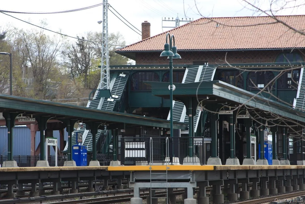 Ossining, Metro North Train Station Ossining, Metro North Train Station