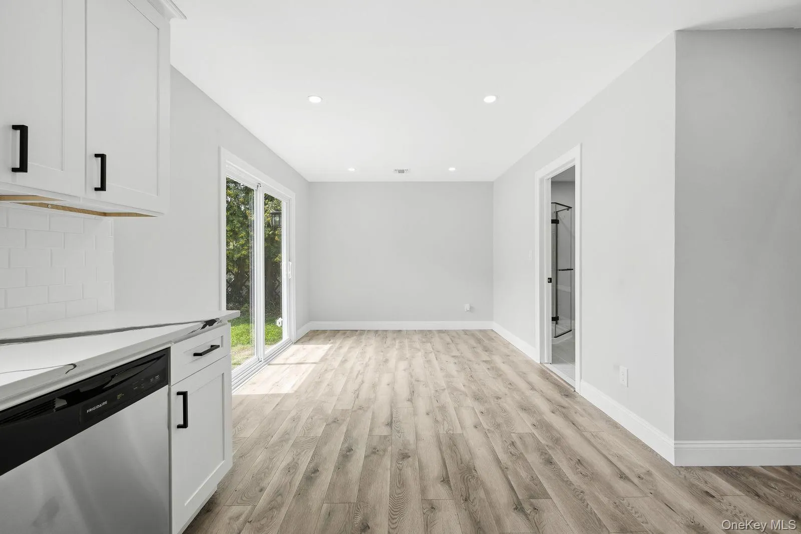 16 Adobe Drive, Brookhaven, NY, 3 Bedrooms Bedrooms, 7 Rooms Rooms,2 BathroomsBathrooms,Residential,For Rent,Adobe,0,1041118 16 Adobe Drive, Brookhaven, NY, 3 Bedrooms Bedrooms, 7 Rooms Rooms,2 BathroomsBathrooms,Residential,For Rent,Adobe,0,1041118