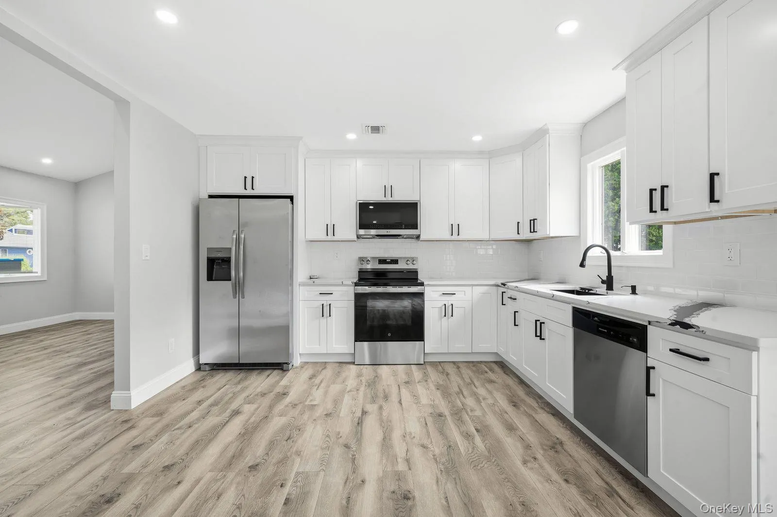 16 Adobe Drive, Brookhaven, NY, 3 Bedrooms Bedrooms, 7 Rooms Rooms,2 BathroomsBathrooms,Residential,For Rent,Adobe,0,1041118 16 Adobe Drive, Brookhaven, NY, 3 Bedrooms Bedrooms, 7 Rooms Rooms,2 BathroomsBathrooms,Residential,For Rent,Adobe,0,1041118