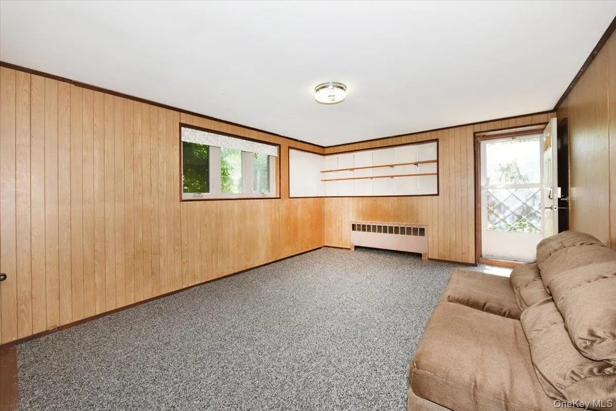 12 Leonard Road, Oyster Bay, NY, 3 Bedrooms Bedrooms, 6 Rooms Rooms,2 BathroomsBathrooms,Residential,For Rent,Leonard,0,1041125 12 Leonard Road, Oyster Bay, NY, 3 Bedrooms Bedrooms, 6 Rooms Rooms,2 BathroomsBathrooms,Residential,For Rent,Leonard,0,1041125