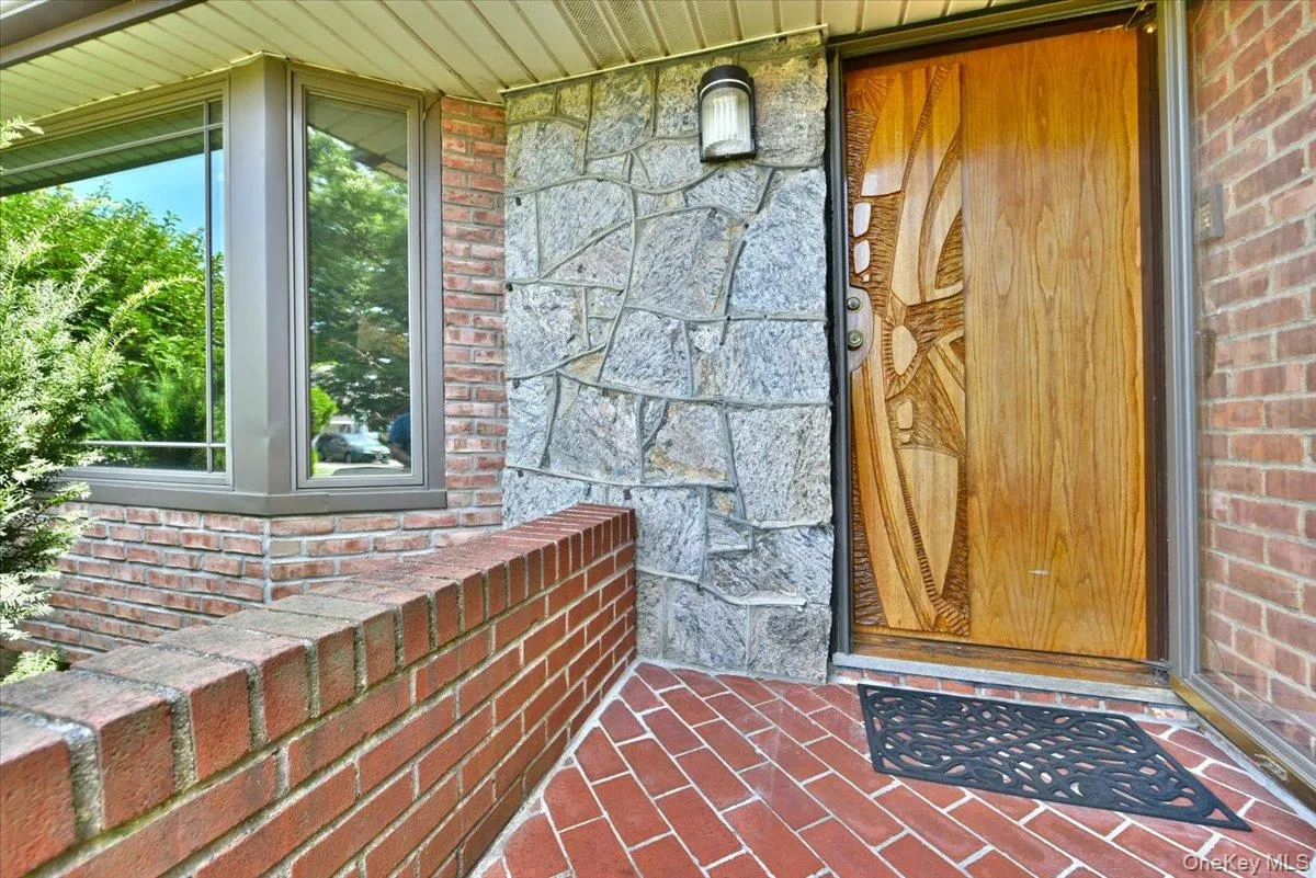 12 Leonard Road, Oyster Bay, NY, 3 Bedrooms Bedrooms, 6 Rooms Rooms,2 BathroomsBathrooms,Residential,For Rent,Leonard,0,1041125 12 Leonard Road, Oyster Bay, NY, 3 Bedrooms Bedrooms, 6 Rooms Rooms,2 BathroomsBathrooms,Residential,For Rent,Leonard,0,1041125