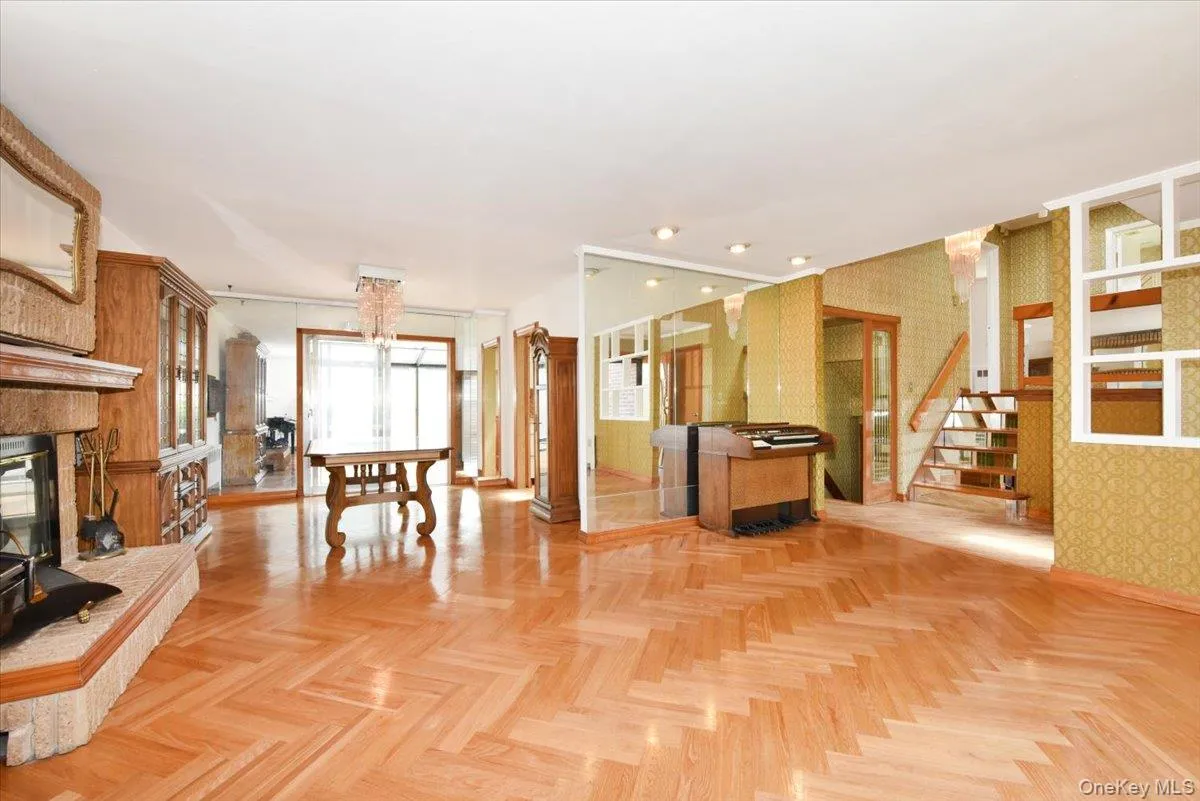 Living room to dining room and foyer view Living room to dining room and foyer view
