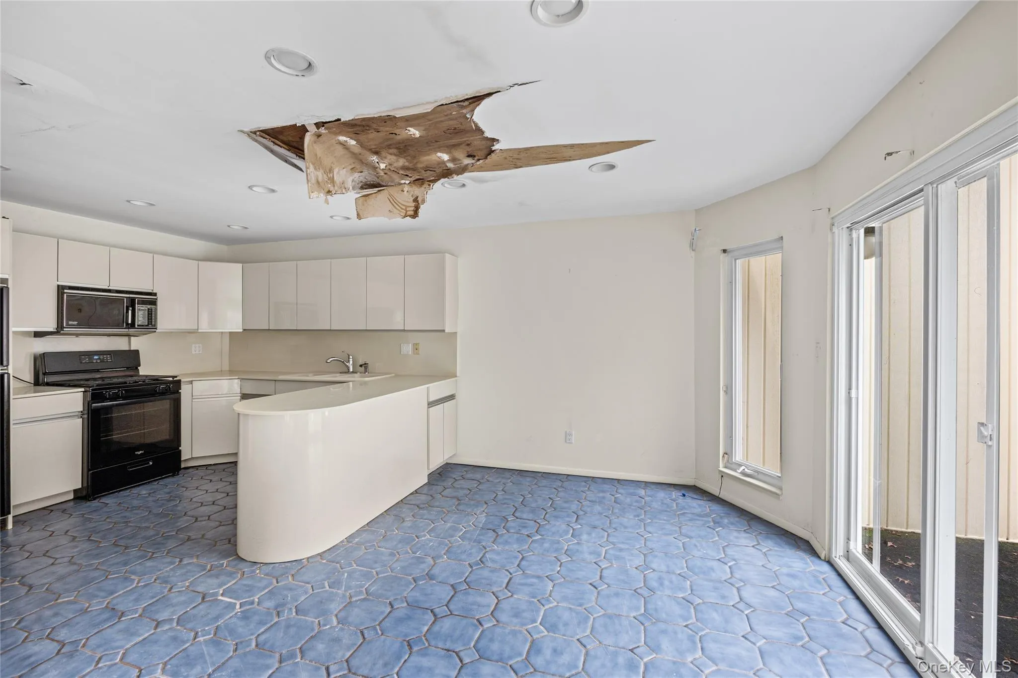23 The Registry, Southampton, NY, 4 Bedrooms Bedrooms, 7 Rooms Rooms,3 BathroomsBathrooms,Residential,For Rent,The Registry,0,1041126 23 The Registry, Southampton, NY, 4 Bedrooms Bedrooms, 7 Rooms Rooms,3 BathroomsBathrooms,Residential,For Rent,The Registry,0,1041126