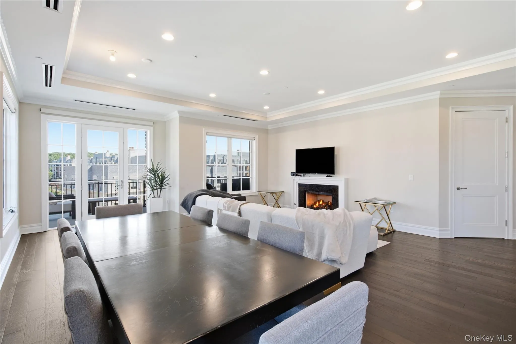 3000 Royal Court, North Hempstead, NY, 3 Bedrooms Bedrooms, 4 Rooms Rooms,2 BathroomsBathrooms,Residential,For Rent,Royal,0,1041130 3000 Royal Court, North Hempstead, NY, 3 Bedrooms Bedrooms, 4 Rooms Rooms,2 BathroomsBathrooms,Residential,For Rent,Royal,0,1041130