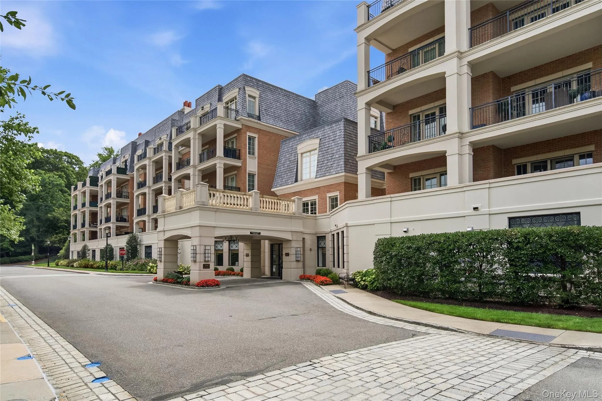 3000 Royal Court, North Hempstead, NY, 3 Bedrooms Bedrooms, 4 Rooms Rooms,2 BathroomsBathrooms,Residential,For Rent,Royal,0,1041130 3000 Royal Court, North Hempstead, NY, 3 Bedrooms Bedrooms, 4 Rooms Rooms,2 BathroomsBathrooms,Residential,For Rent,Royal,0,1041130