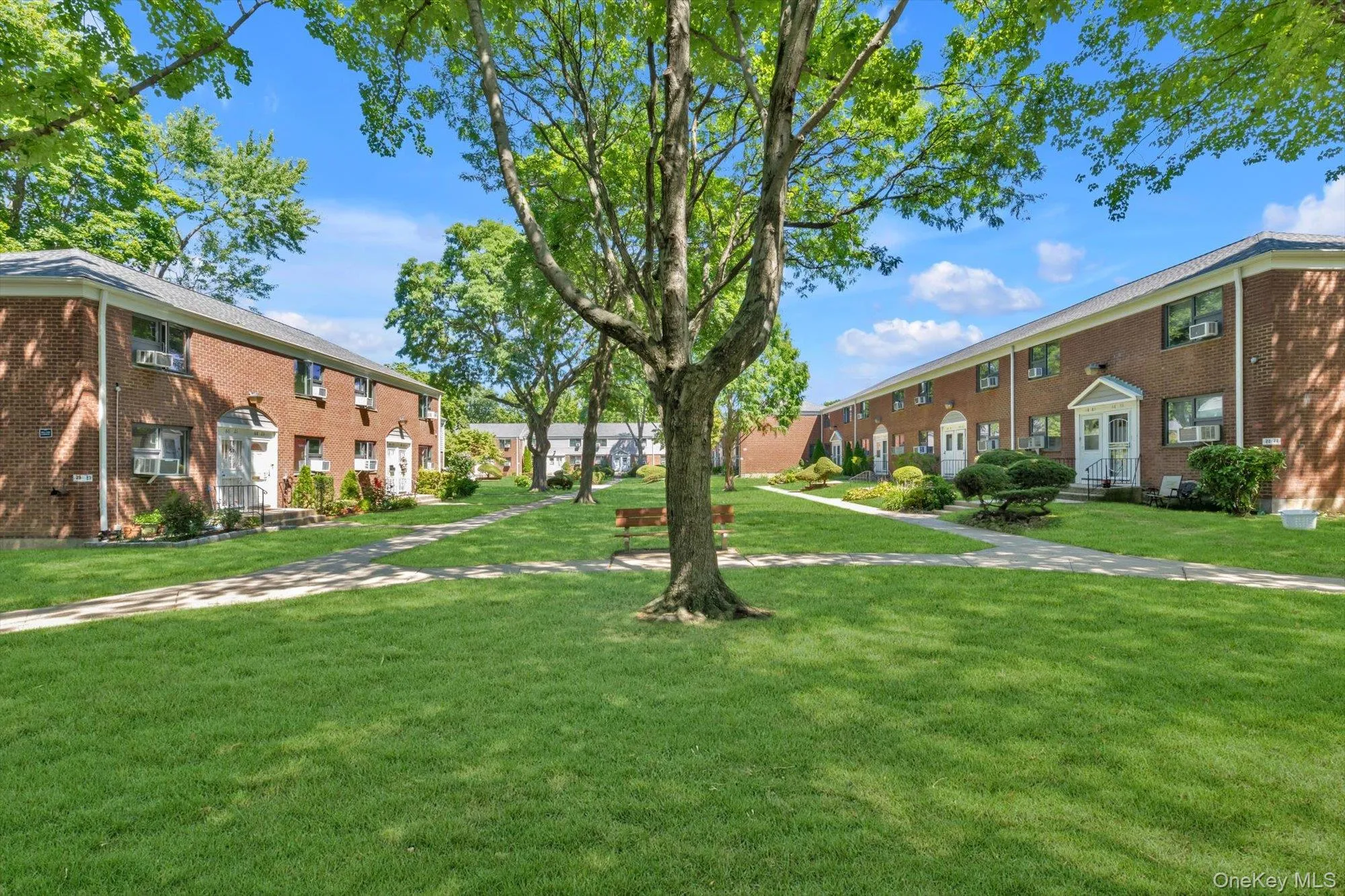View of Courtyard where the unit is located. View of Courtyard where the unit is located.