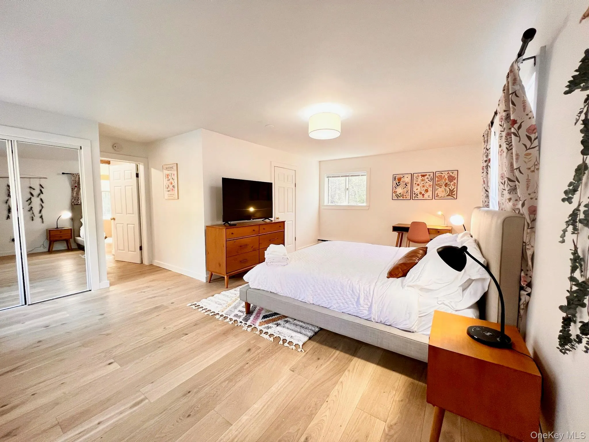 9 Munchkin Lane, Woodstock, NY, 4 Bedrooms Bedrooms, 11 Rooms Rooms,3 BathroomsBathrooms,Residential,For Rent,Munchkin,0,1041137 9 Munchkin Lane, Woodstock, NY, 4 Bedrooms Bedrooms, 11 Rooms Rooms,3 BathroomsBathrooms,Residential,For Rent,Munchkin,0,1041137