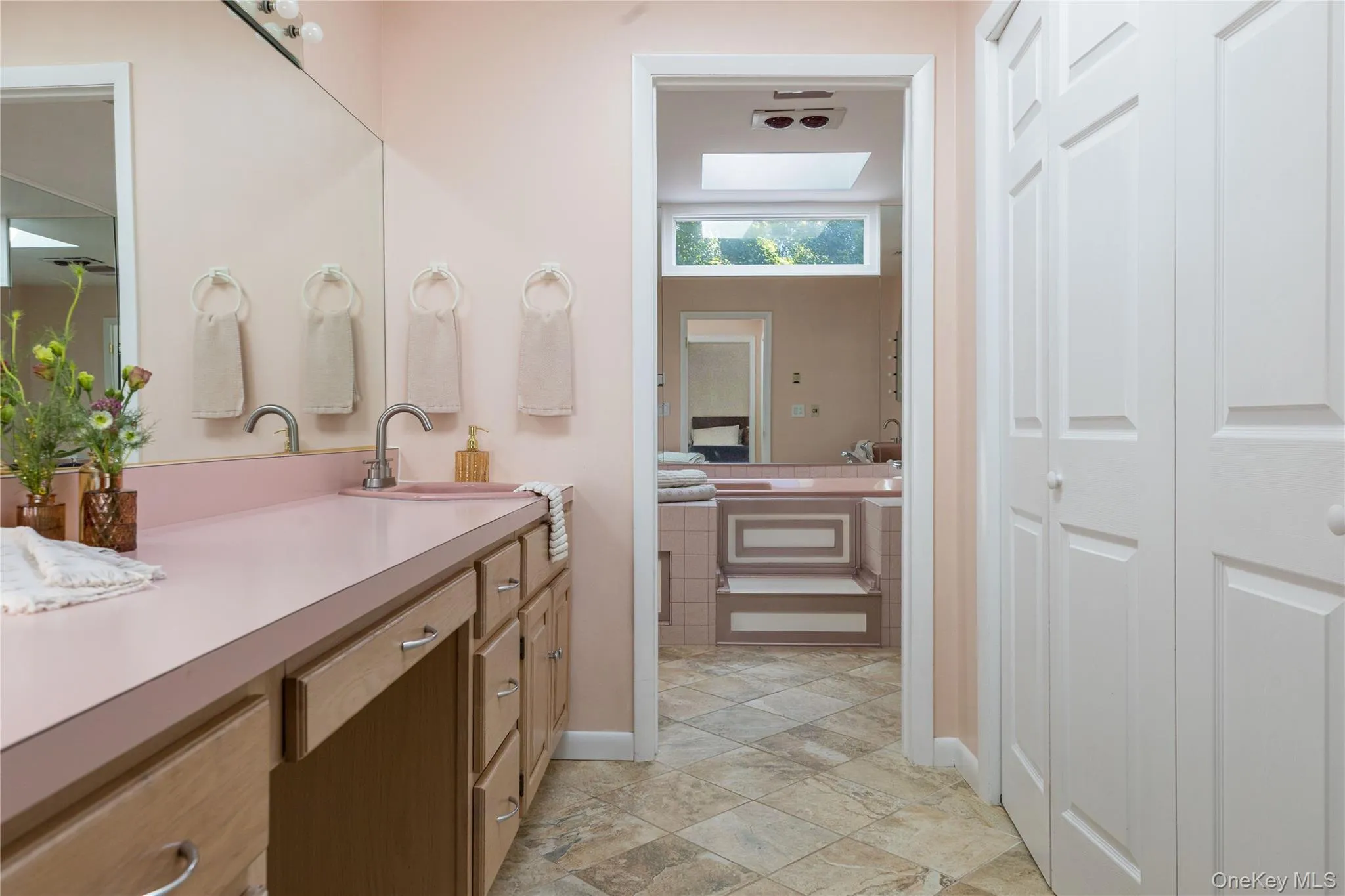 14 Luty Drive, Hyde Park, NY, 2 Bedrooms Bedrooms, 6 Rooms Rooms,2 BathroomsBathrooms,Residential,For Rent,Luty,0,1041139 14 Luty Drive, Hyde Park, NY, 2 Bedrooms Bedrooms, 6 Rooms Rooms,2 BathroomsBathrooms,Residential,For Rent,Luty,0,1041139