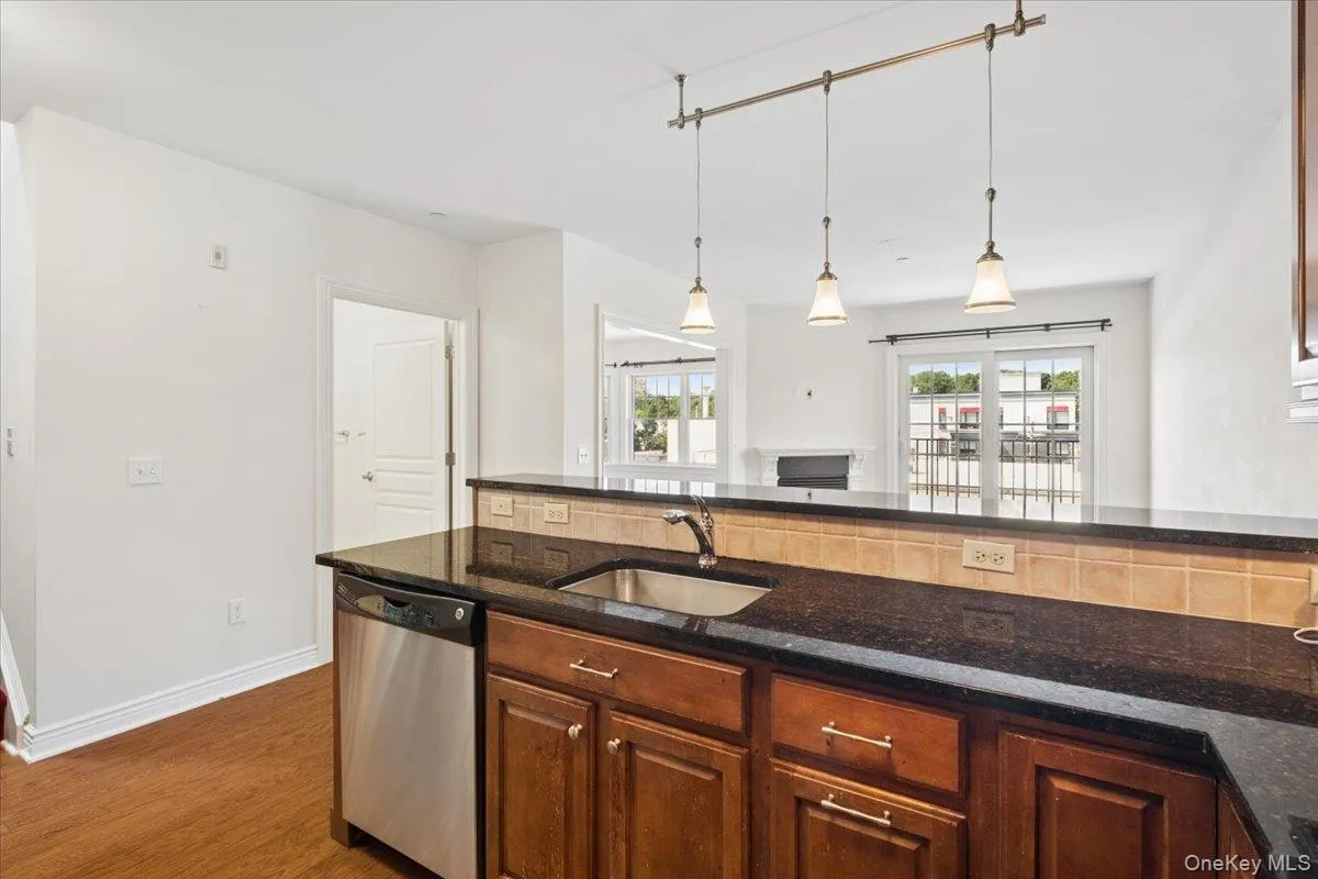 101 Sheldrake Place, Mamaroneck, NY, 2 Bedrooms Bedrooms, 5 Rooms Rooms,2 BathroomsBathrooms,Residential,For Rent,Sheldrake,0,1041141 101 Sheldrake Place, Mamaroneck, NY, 2 Bedrooms Bedrooms, 5 Rooms Rooms,2 BathroomsBathrooms,Residential,For Rent,Sheldrake,0,1041141