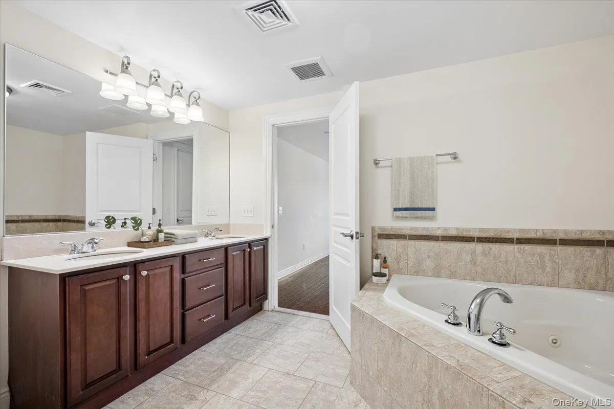 101 Sheldrake Place, Mamaroneck, NY, 2 Bedrooms Bedrooms, 5 Rooms Rooms,2 BathroomsBathrooms,Residential,For Rent,Sheldrake,0,1041141 101 Sheldrake Place, Mamaroneck, NY, 2 Bedrooms Bedrooms, 5 Rooms Rooms,2 BathroomsBathrooms,Residential,For Rent,Sheldrake,0,1041141