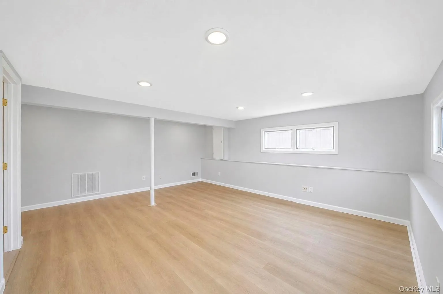 18 Dexter Lane, Smithtown, NY, 4 Bedrooms Bedrooms, 6 Rooms Rooms,2 BathroomsBathrooms,Residential,For Rent,Dexter,0,1041146 18 Dexter Lane, Smithtown, NY, 4 Bedrooms Bedrooms, 6 Rooms Rooms,2 BathroomsBathrooms,Residential,For Rent,Dexter,0,1041146