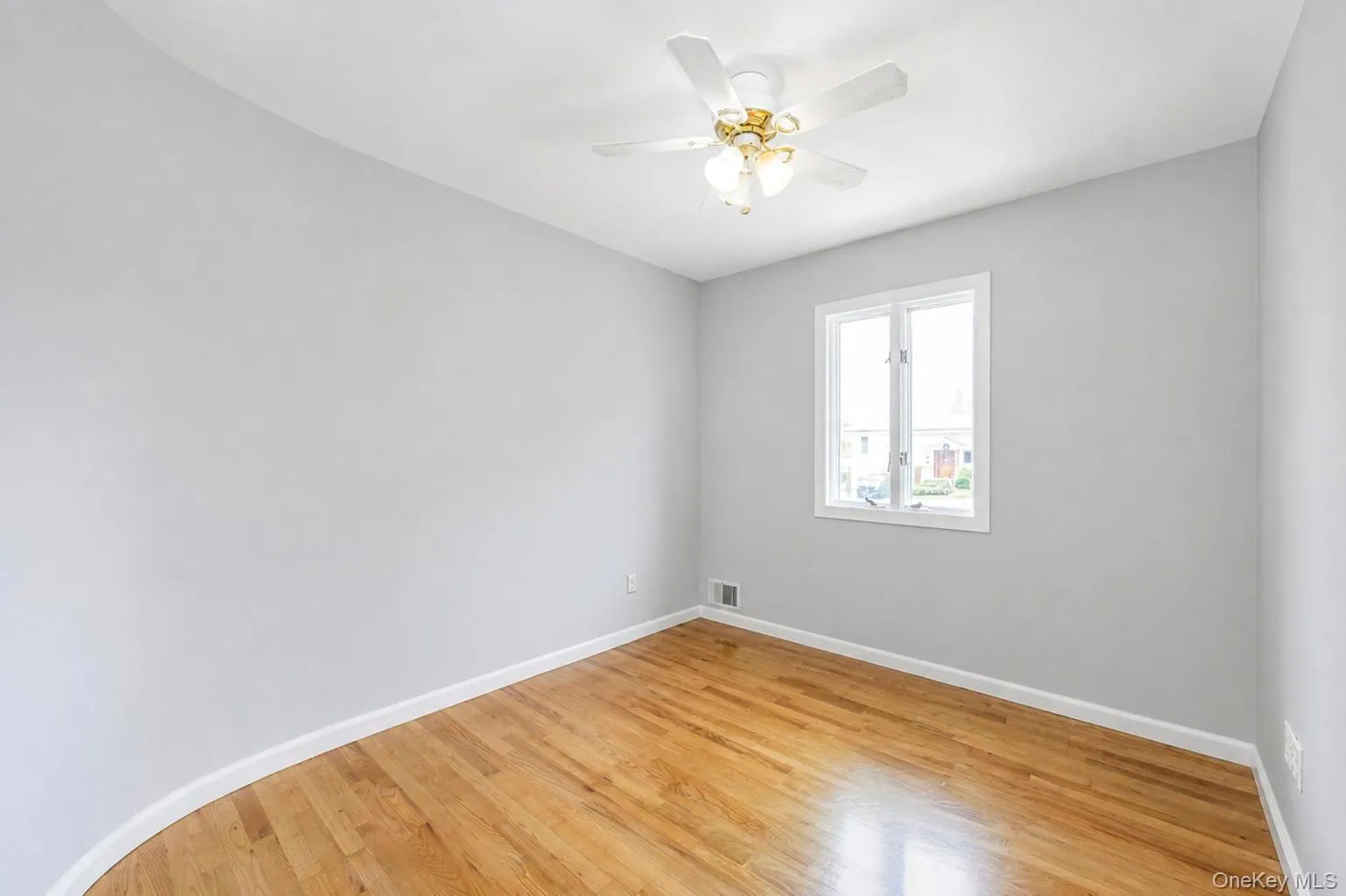 18 Dexter Lane, Smithtown, NY, 4 Bedrooms Bedrooms, 6 Rooms Rooms,2 BathroomsBathrooms,Residential,For Rent,Dexter,0,1041146 18 Dexter Lane, Smithtown, NY, 4 Bedrooms Bedrooms, 6 Rooms Rooms,2 BathroomsBathrooms,Residential,For Rent,Dexter,0,1041146