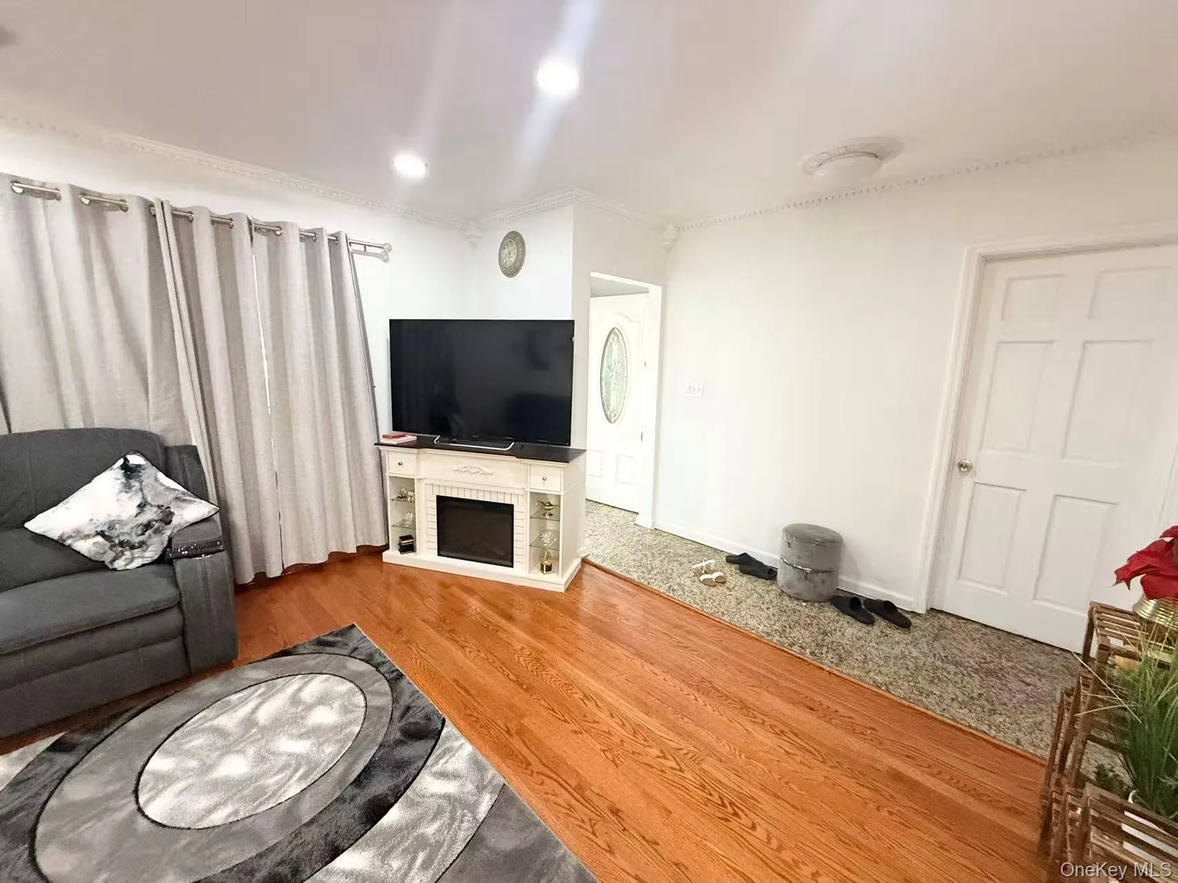 6520 180th Street, New York, NY, 3 Bedrooms Bedrooms, 5 Rooms Rooms,3 BathroomsBathrooms,Residential,For Rent,180th,0,1041148 6520 180th Street, New York, NY, 3 Bedrooms Bedrooms, 5 Rooms Rooms,3 BathroomsBathrooms,Residential,For Rent,180th,0,1041148