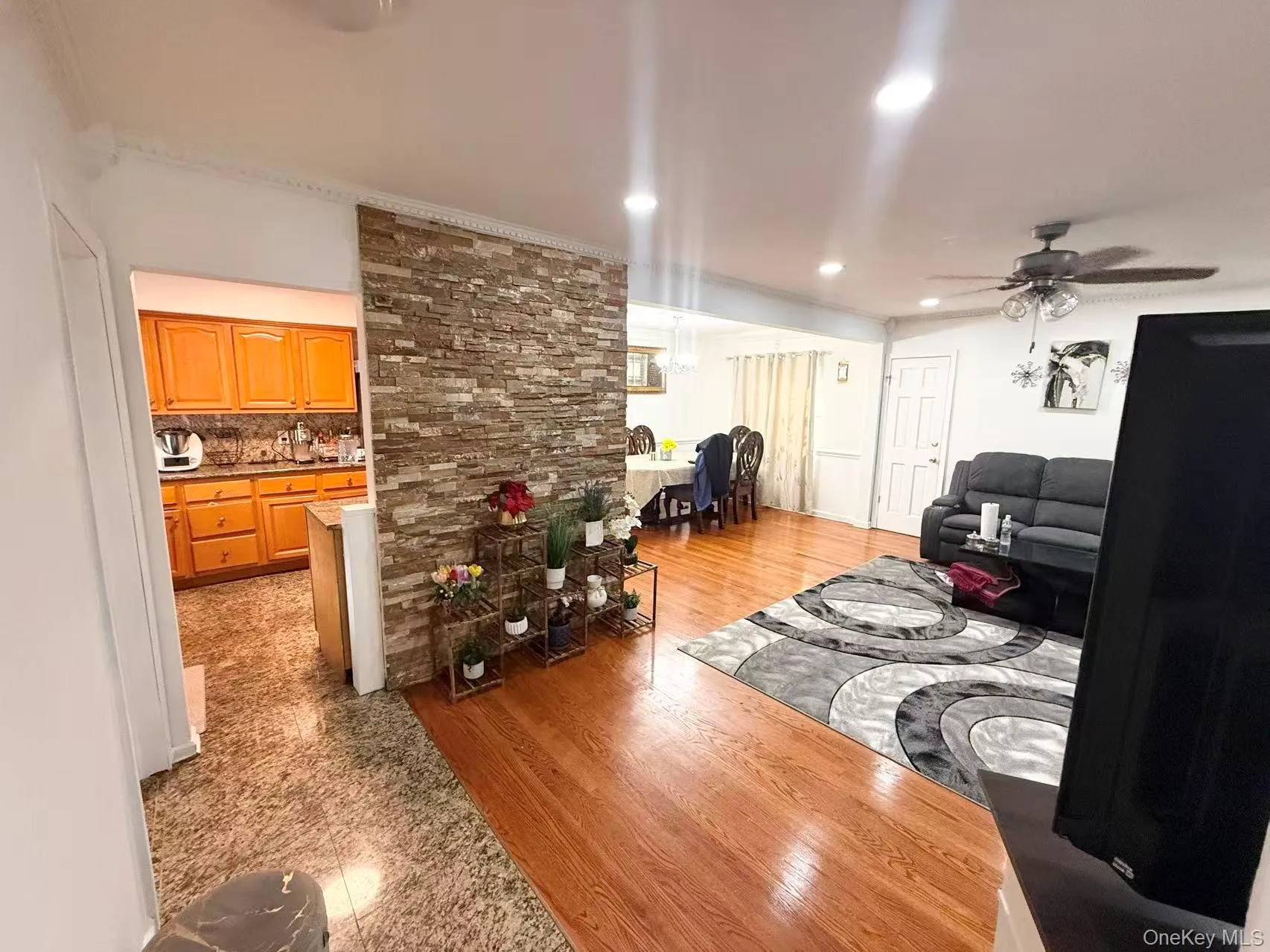 6520 180th Street, New York, NY, 3 Bedrooms Bedrooms, 5 Rooms Rooms,3 BathroomsBathrooms,Residential,For Rent,180th,0,1041148 6520 180th Street, New York, NY, 3 Bedrooms Bedrooms, 5 Rooms Rooms,3 BathroomsBathrooms,Residential,For Rent,180th,0,1041148