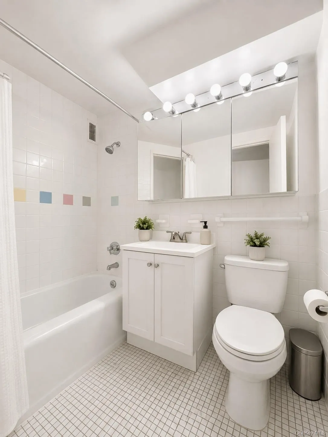 333 46th Street, New York, NY, 3 Rooms Rooms,1 BathroomBathrooms,Residential,For Rent,46th,0,1041162 333 46th Street, New York, NY, 3 Rooms Rooms,1 BathroomBathrooms,Residential,For Rent,46th,0,1041162
